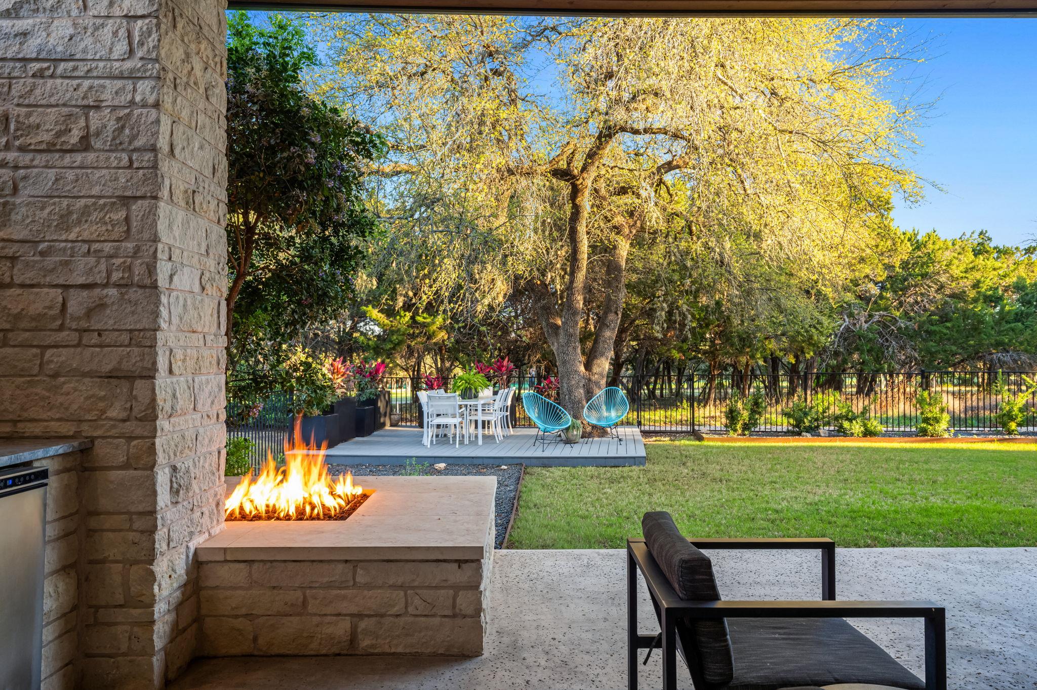 8221 Carranzo Dr, Austin, TX 78735