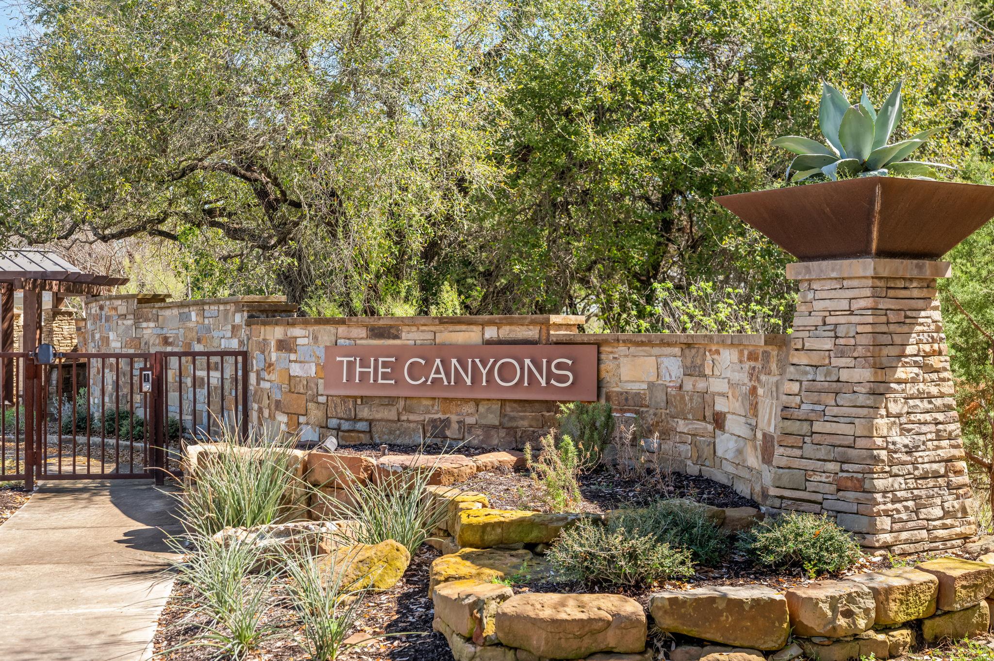 8221 Carranzo Dr, Austin, TX 78735