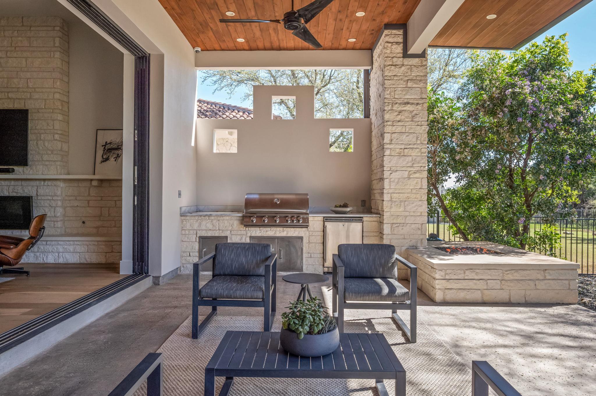 8221 Carranzo Dr, Austin, TX 78735