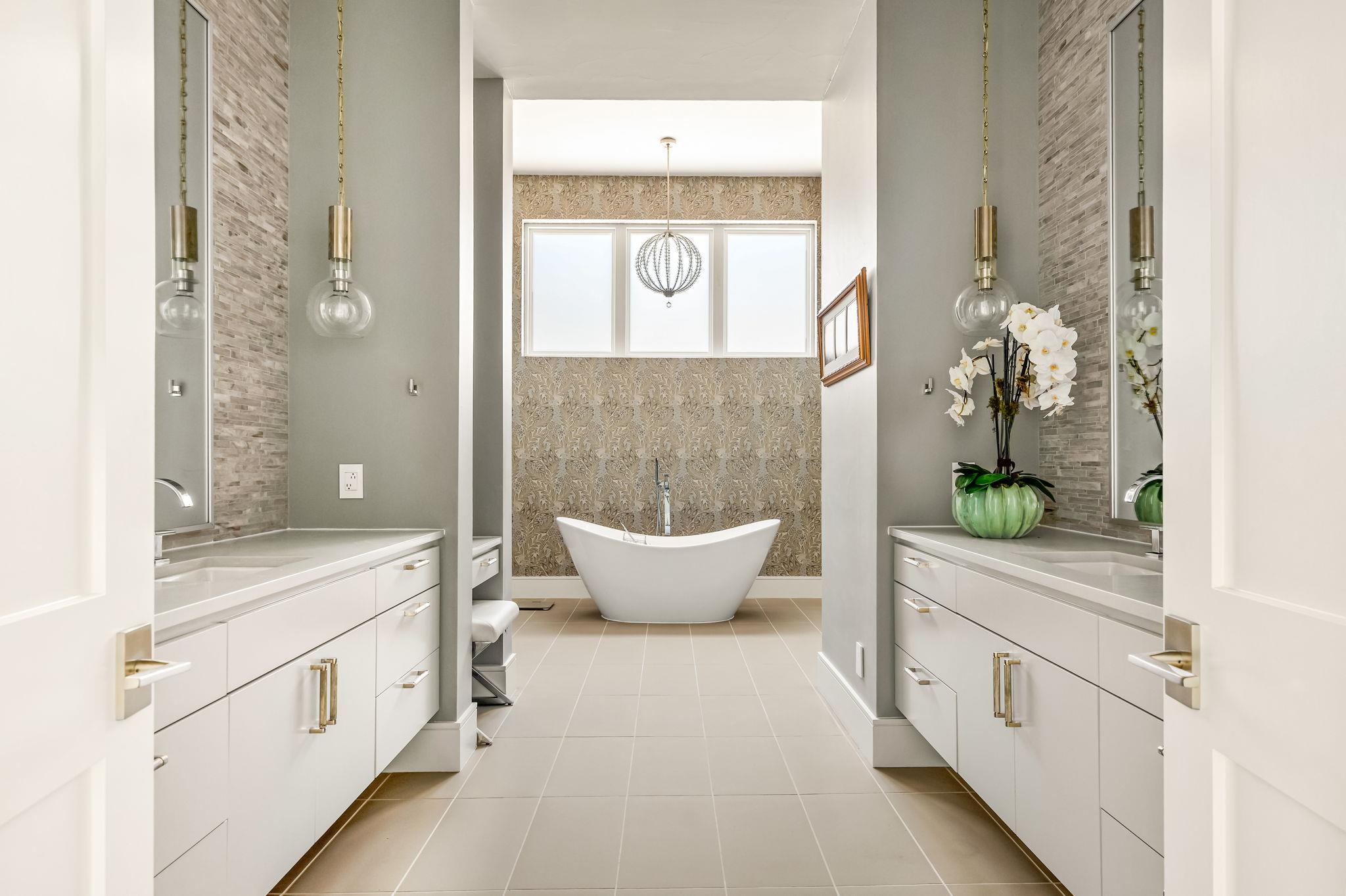 8221 Carranzo Dr, Austin, TX 78735