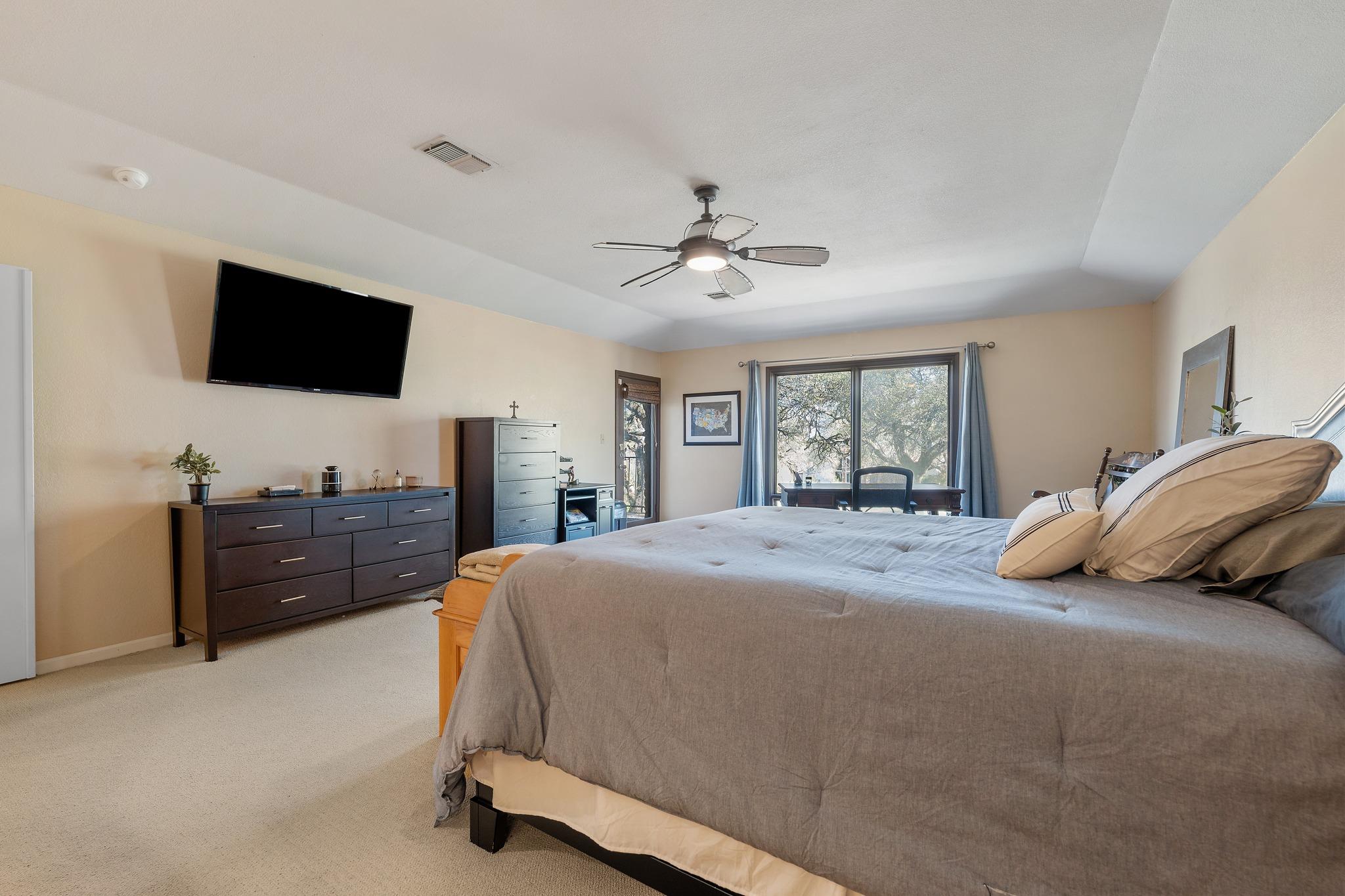 604 Rolling Green Dr, Lakeway, TX 78734