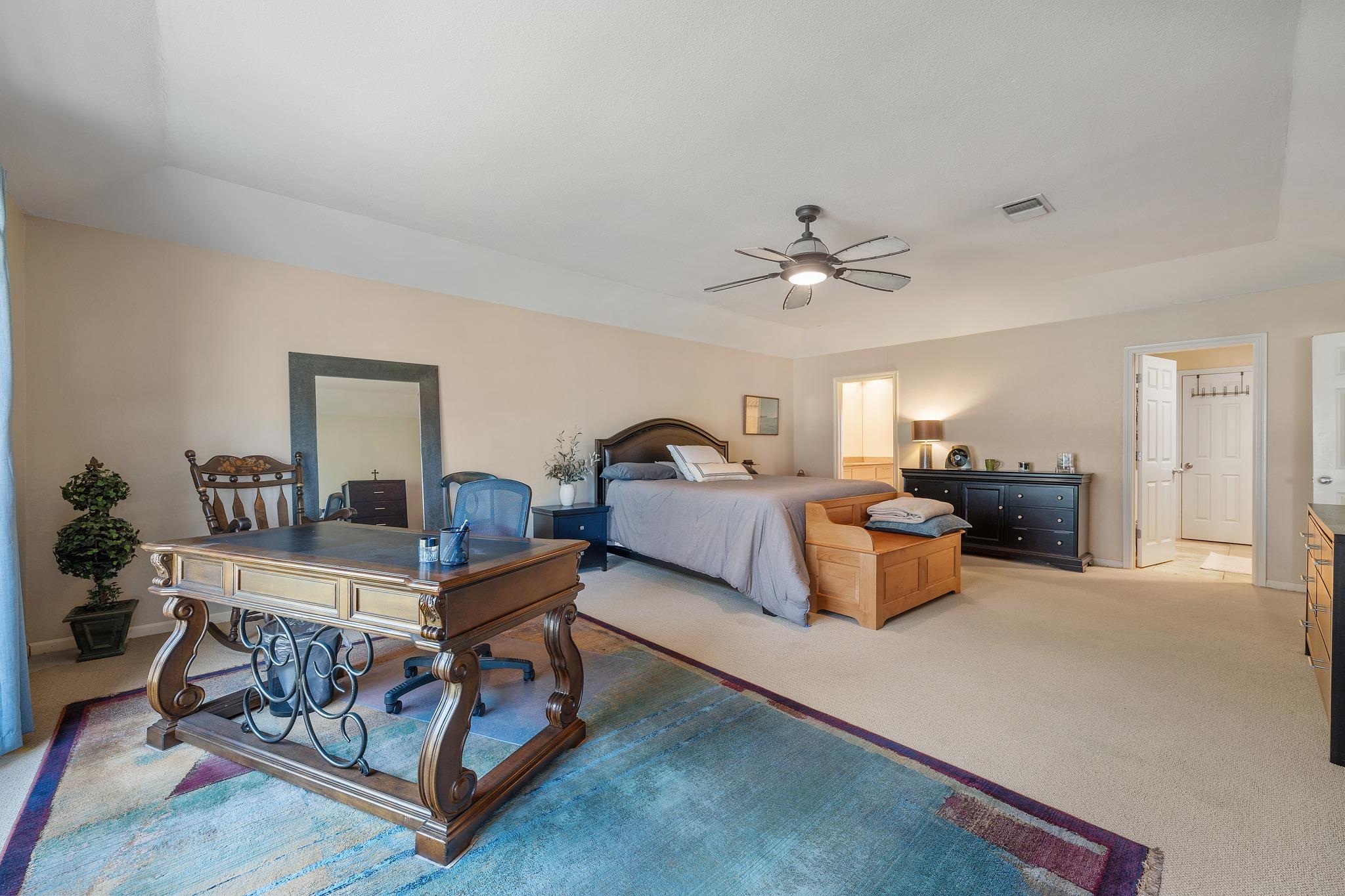 604 Rolling Green Dr, Lakeway, TX 78734