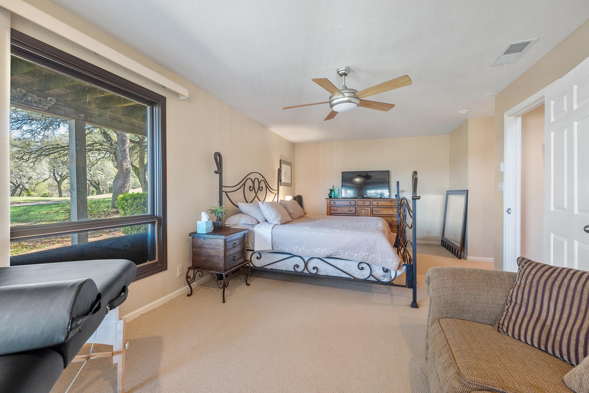 604 Rolling Green Dr, Lakeway, TX 78734