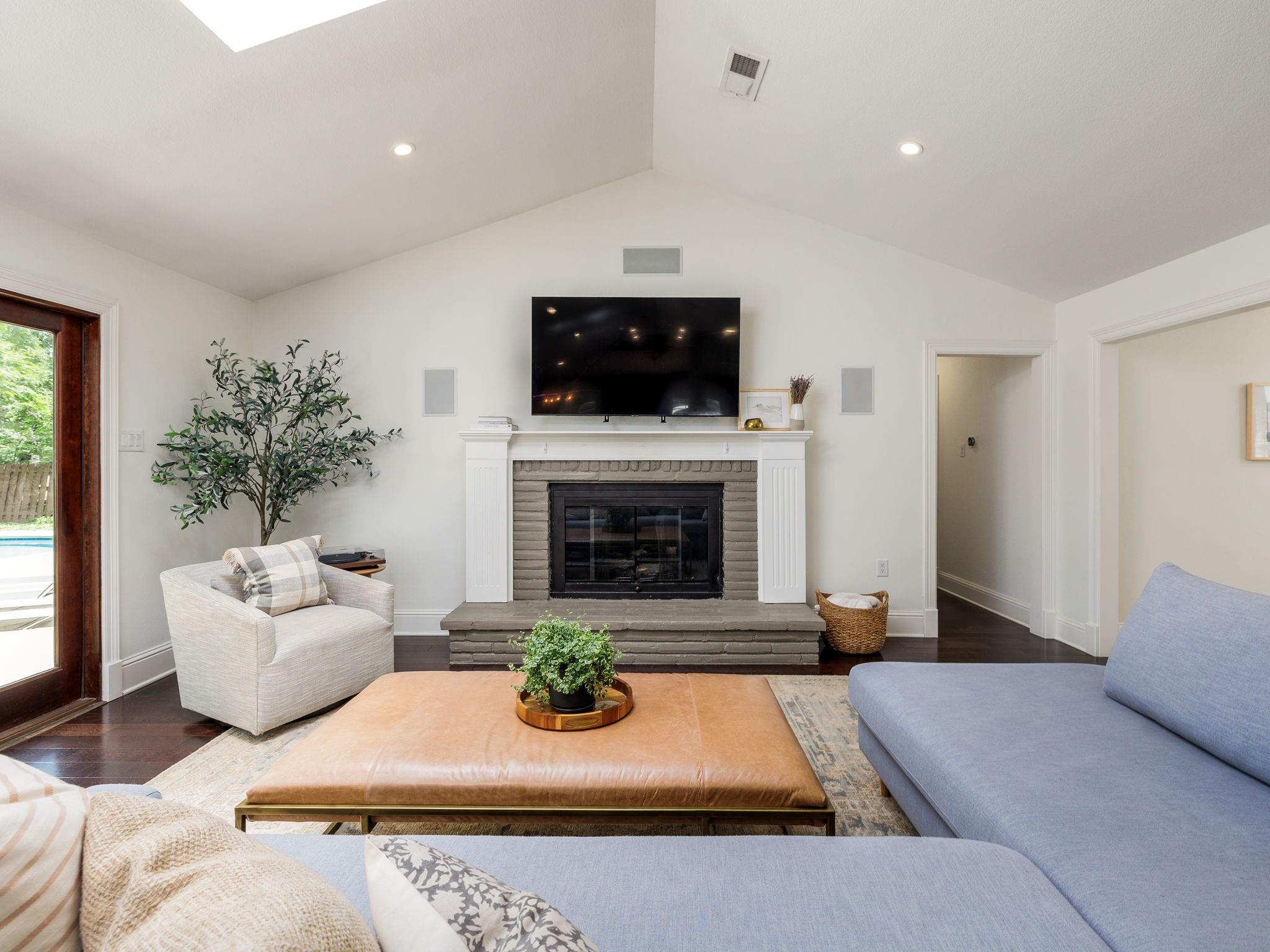 4008 N Hills Dr, Austin, TX 78731