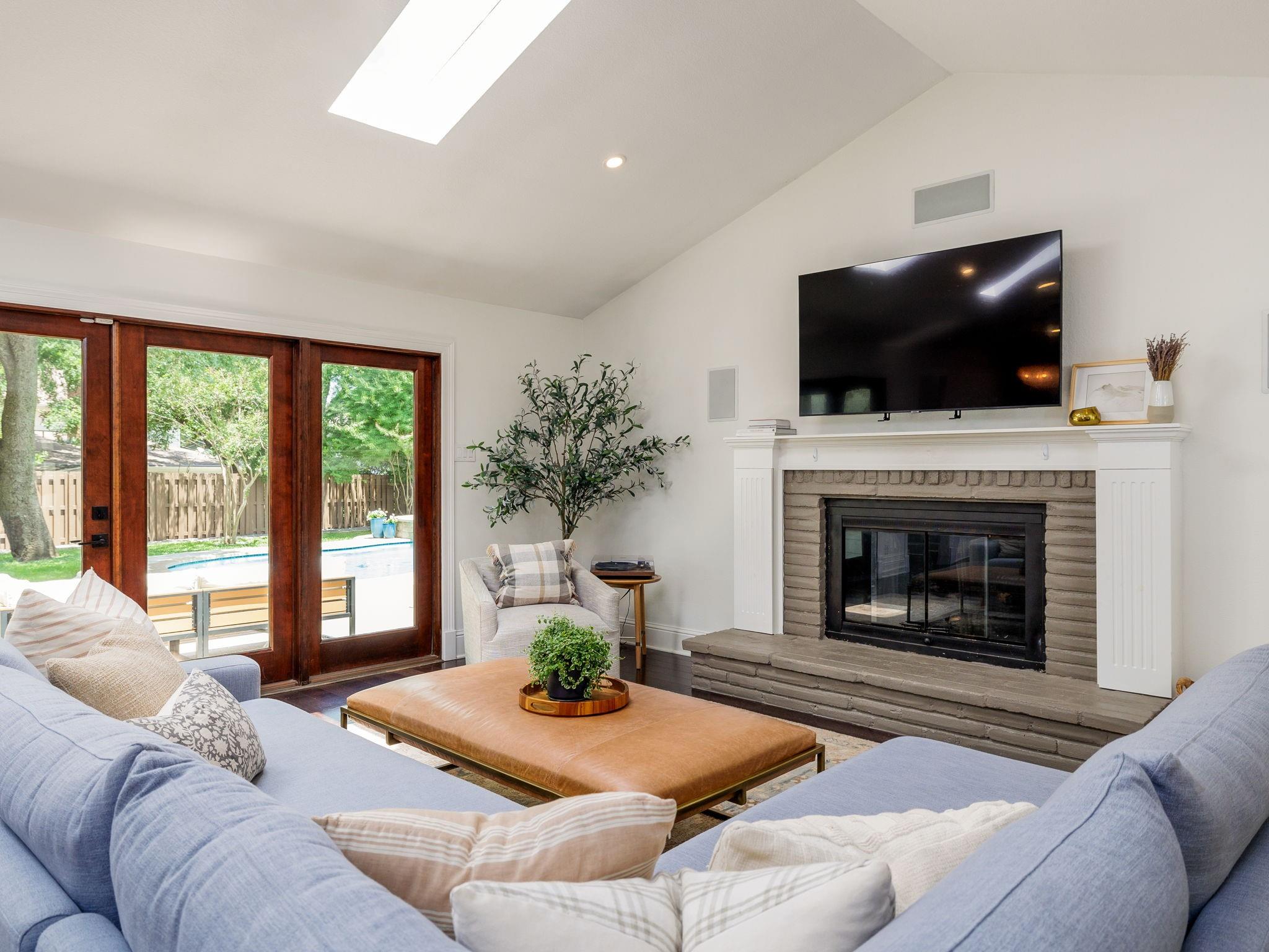 4008 N Hills Dr, Austin, TX 78731