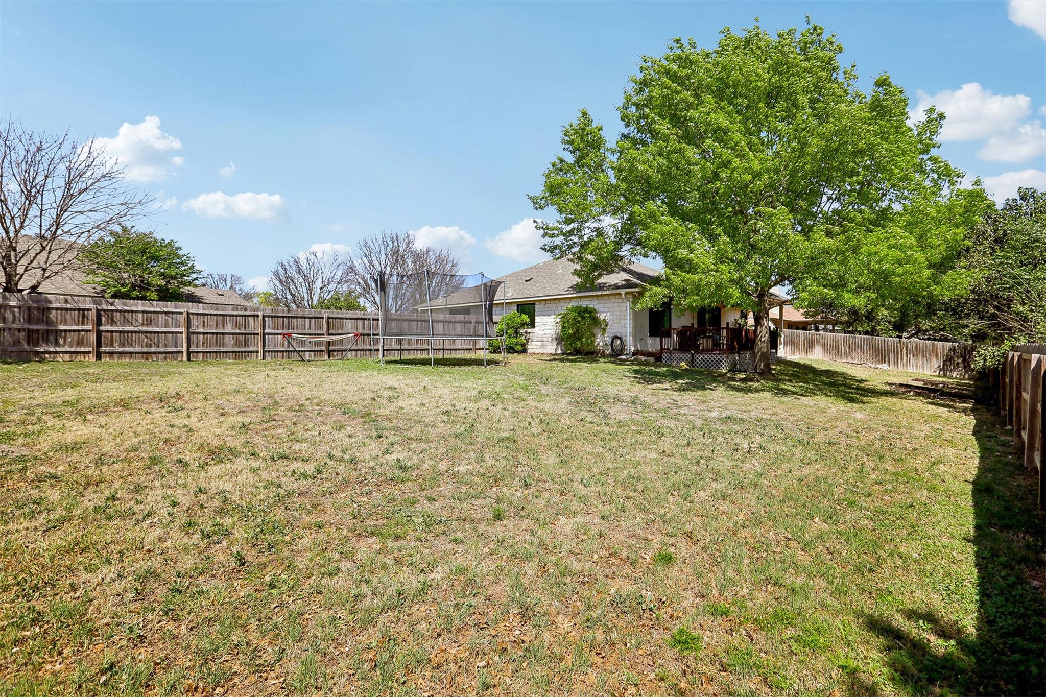 902 Ridgemont Cir, Leander, TX 78641