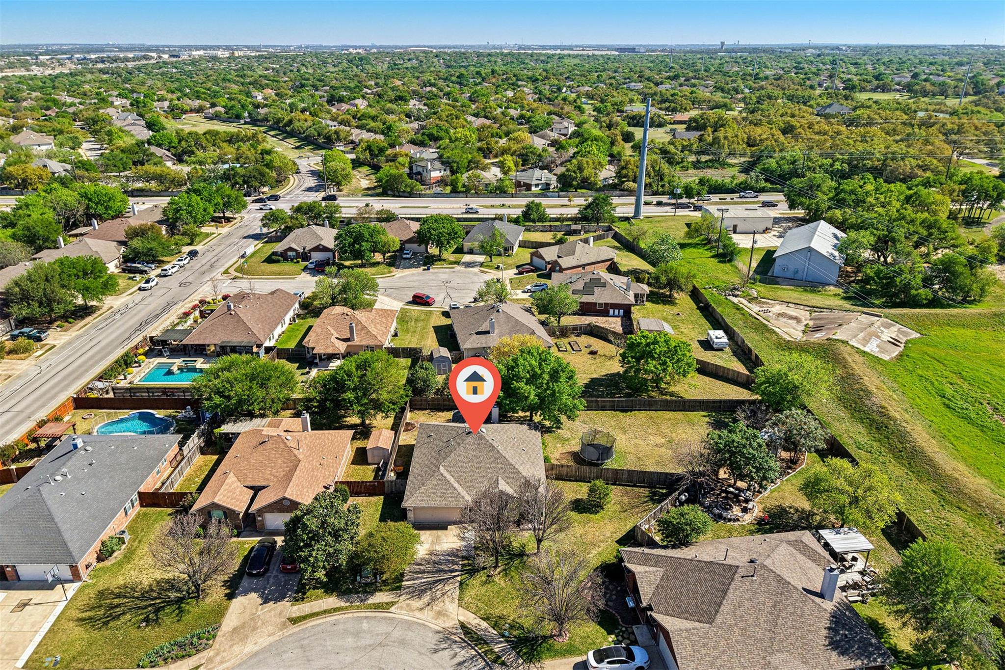 902 Ridgemont Cir, Leander, TX 78641