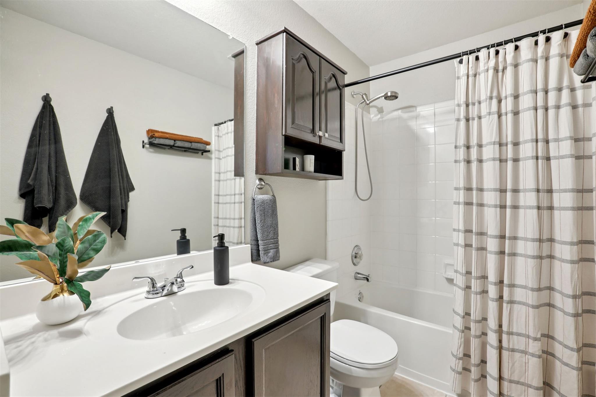 902 Ridgemont Cir, Leander, TX 78641