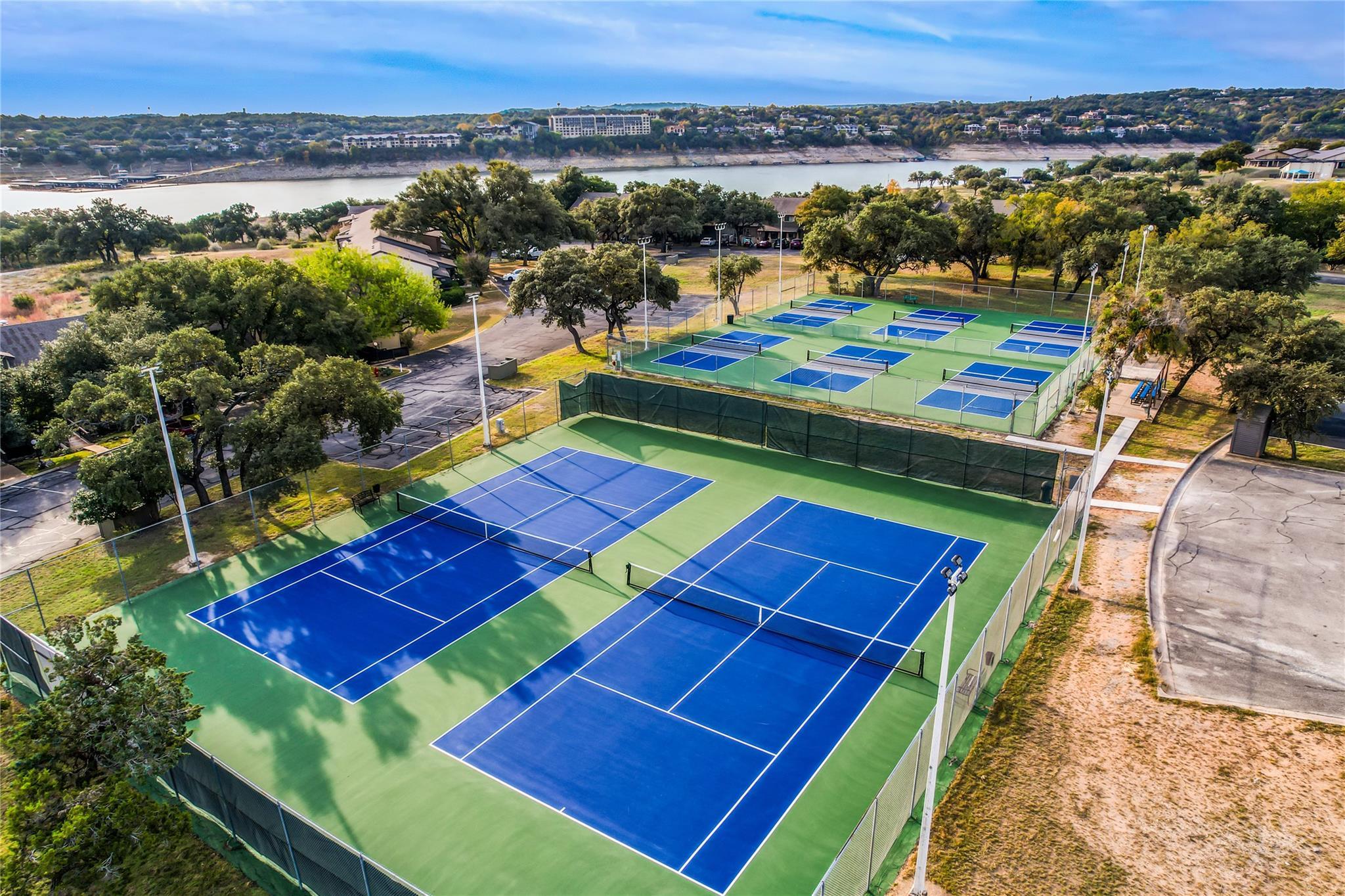 18512 Lakeland Dr, Lago Vista, TX 78645