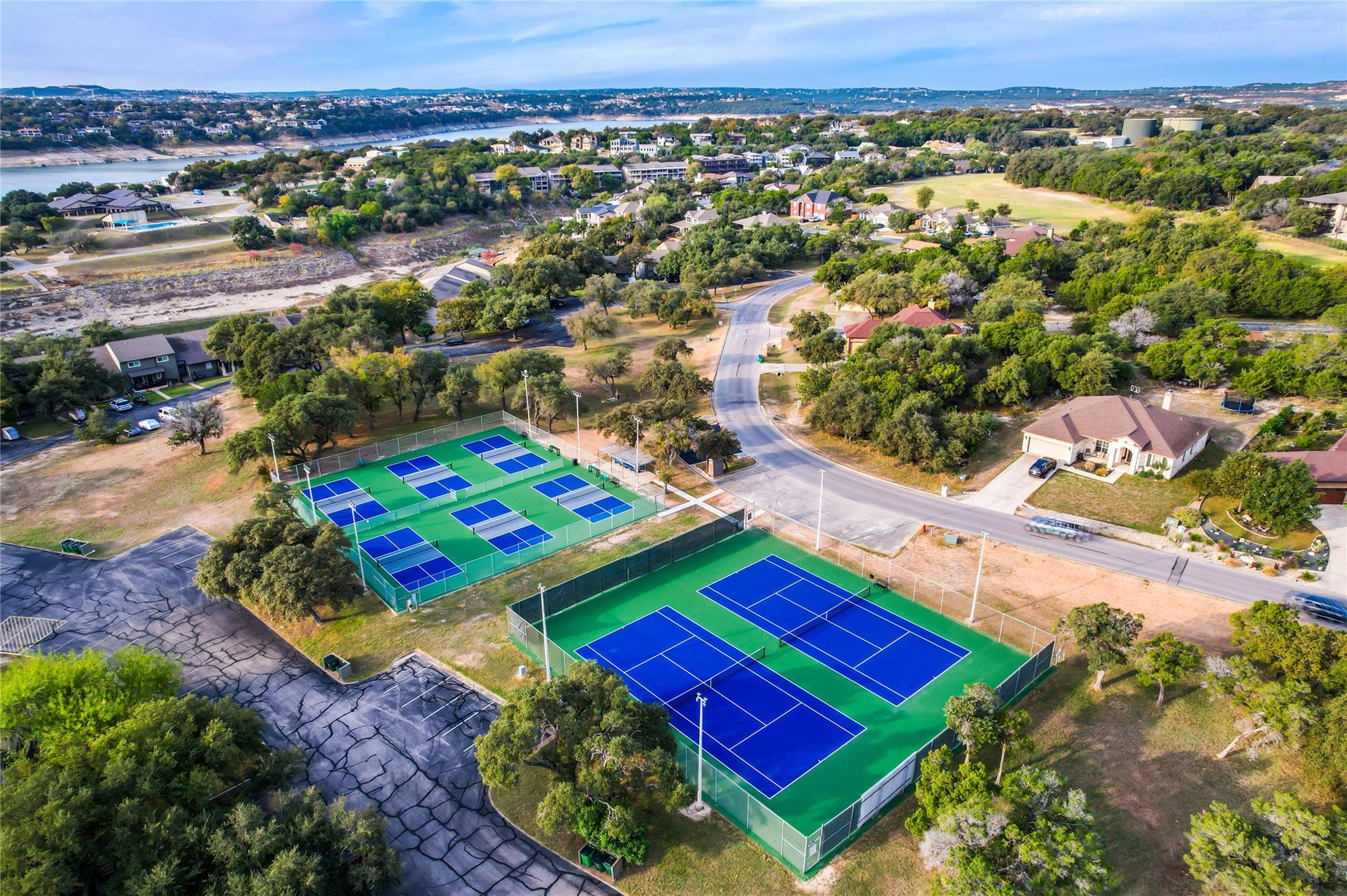 18512 Lakeland Dr, Lago Vista, TX 78645