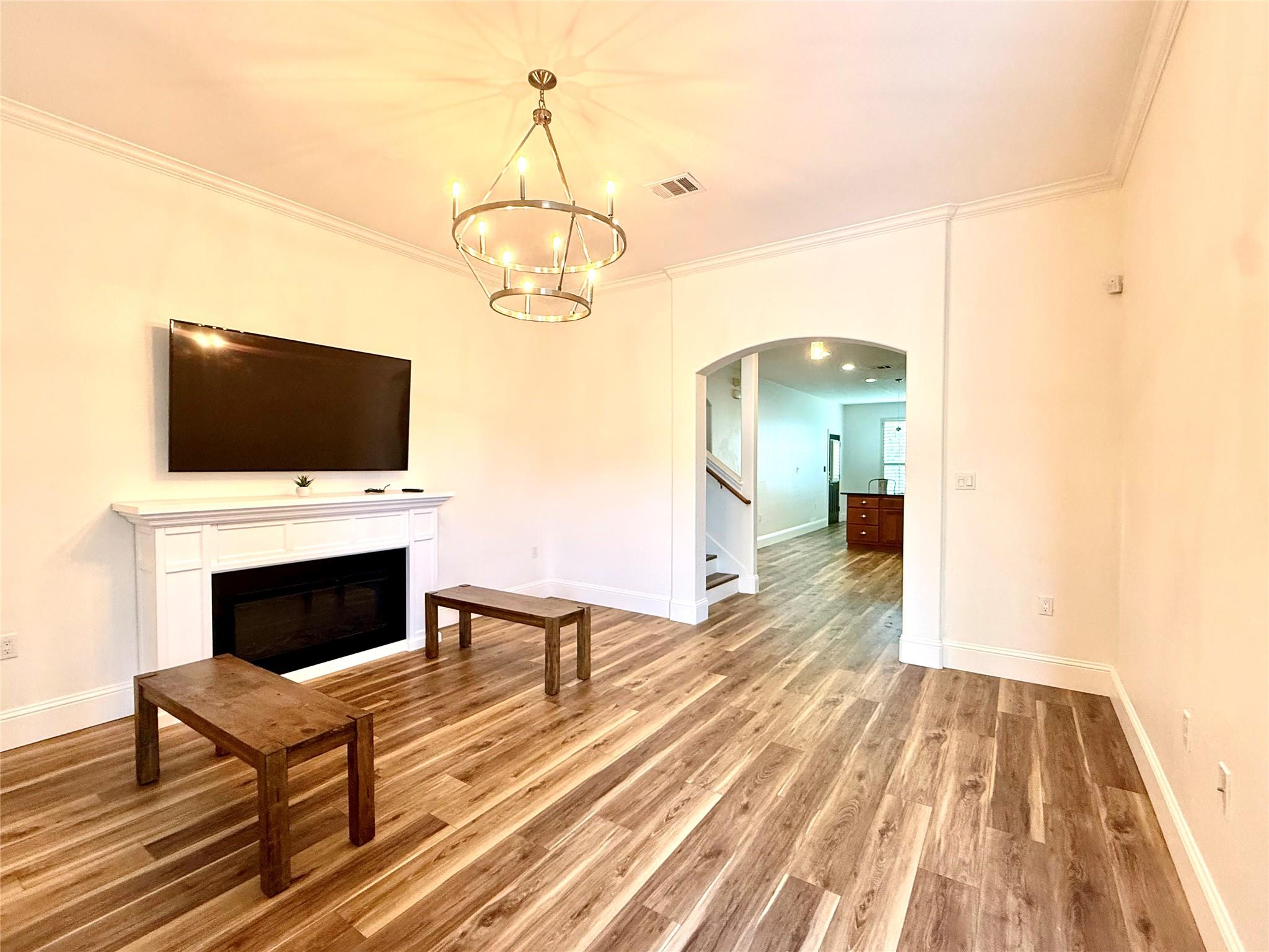 204 S Holly St, Georgetown, TX 78626