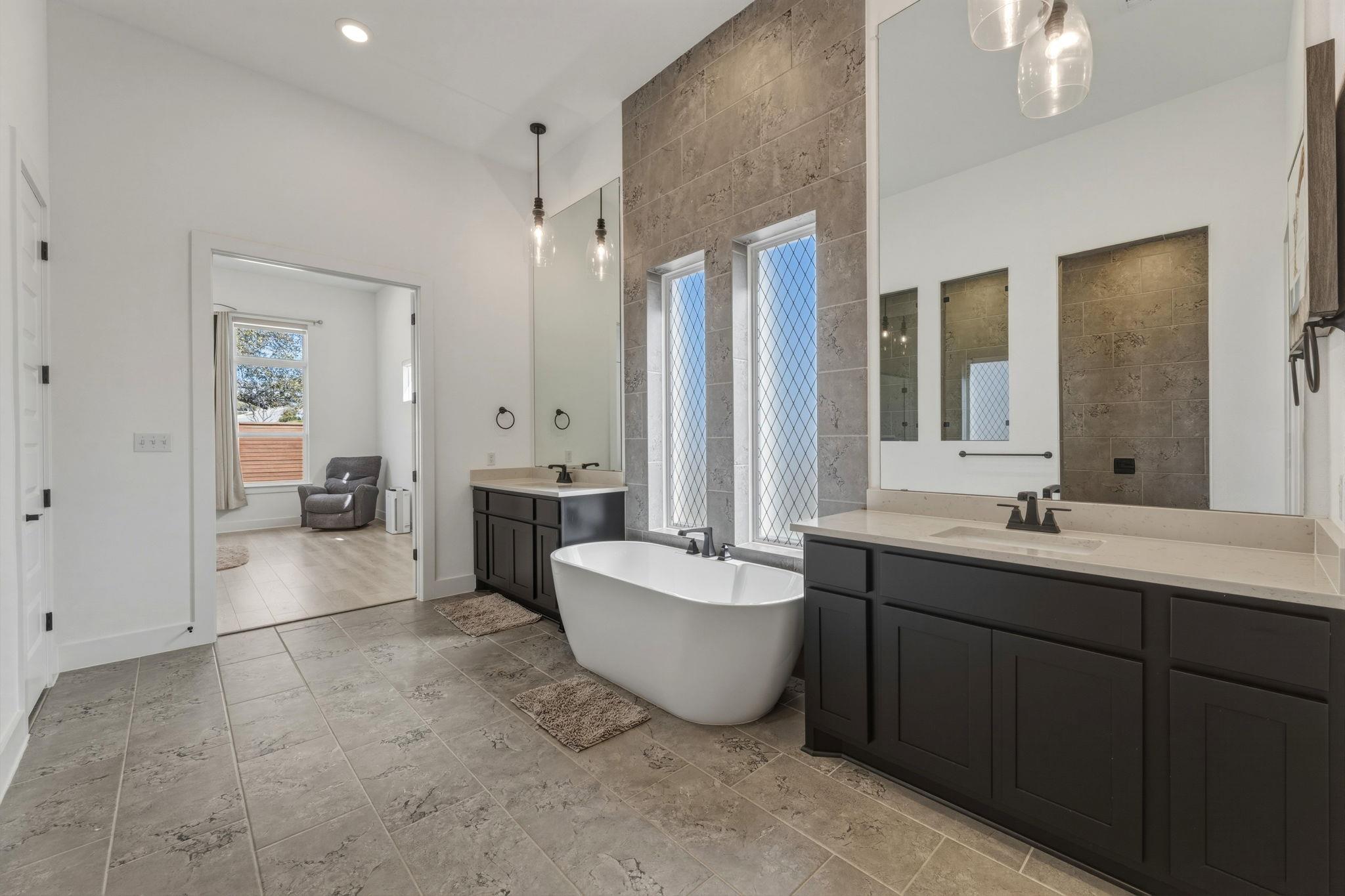 2941 Delaware St, Leander, TX 78641