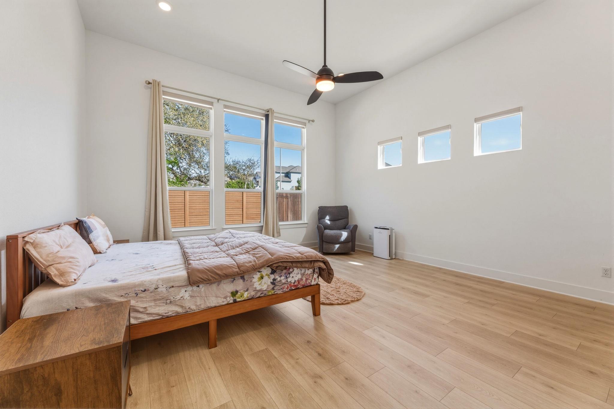 2941 Delaware St, Leander, TX 78641