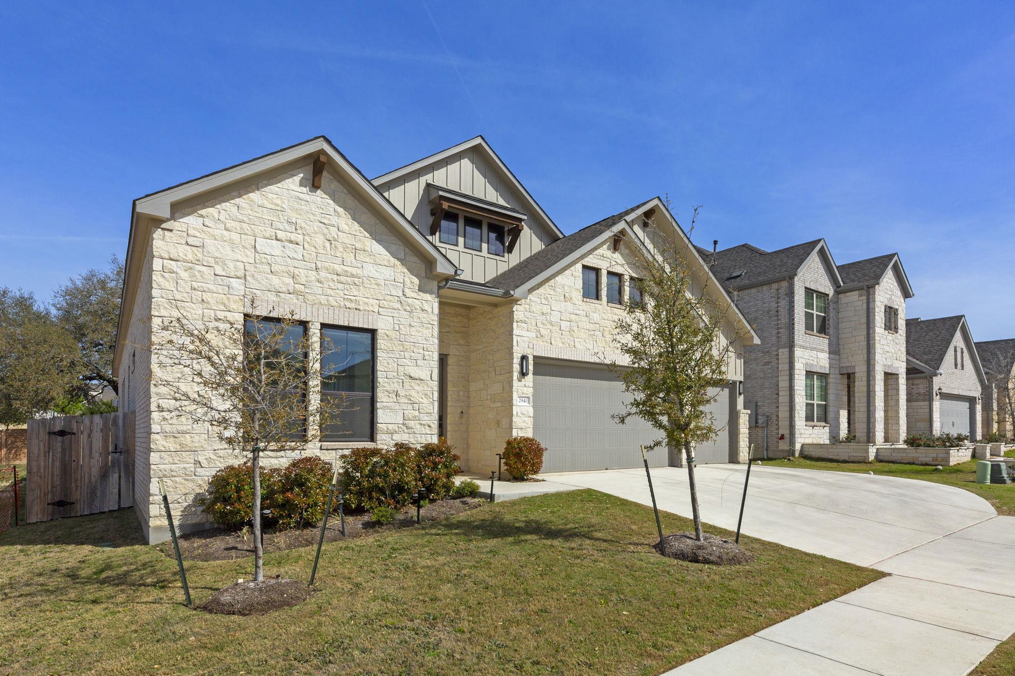 2941 Delaware St, Leander, TX 78641