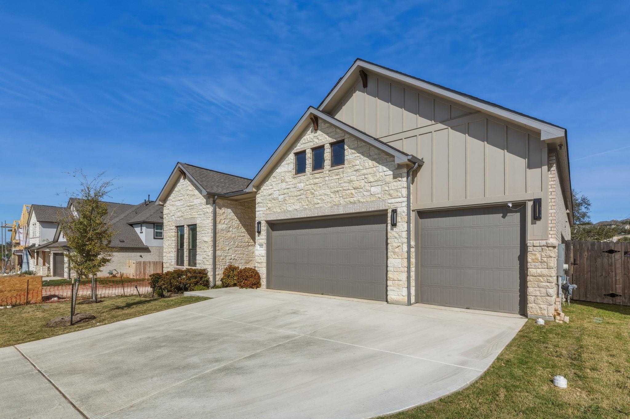 2941 Delaware St, Leander, TX 78641