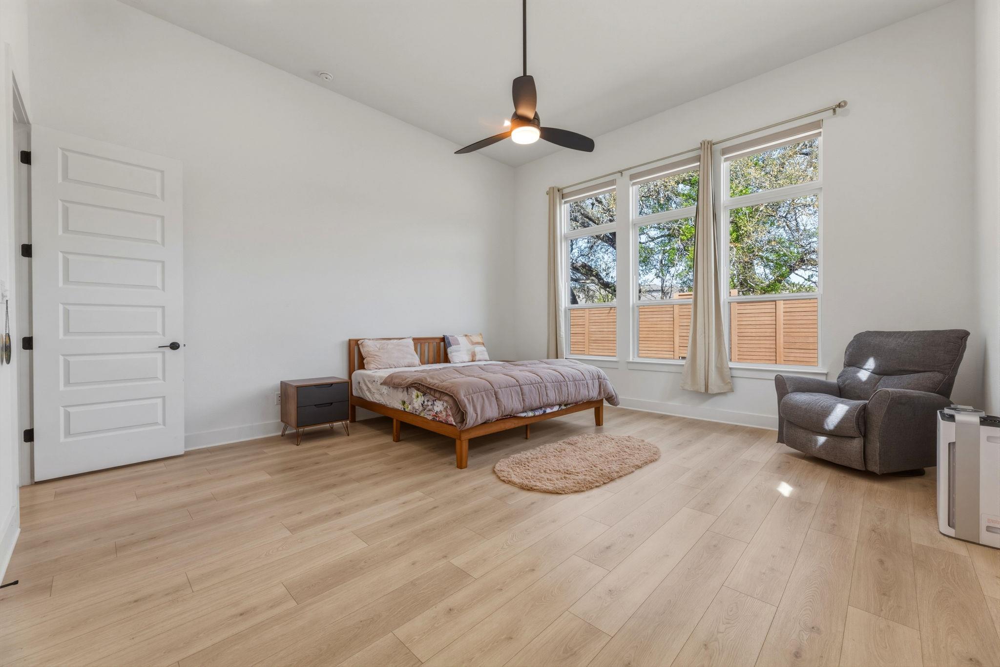 2941 Delaware St, Leander, TX 78641