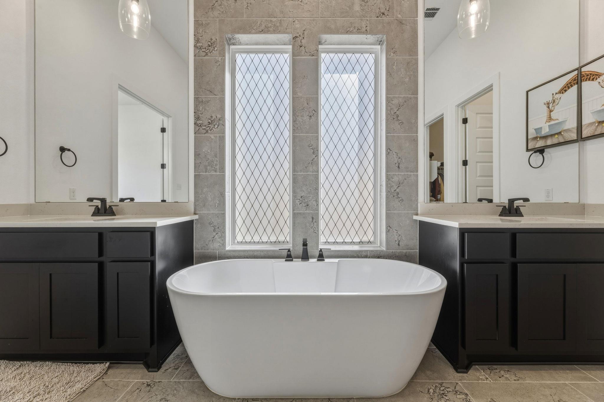 2941 Delaware St, Leander, TX 78641