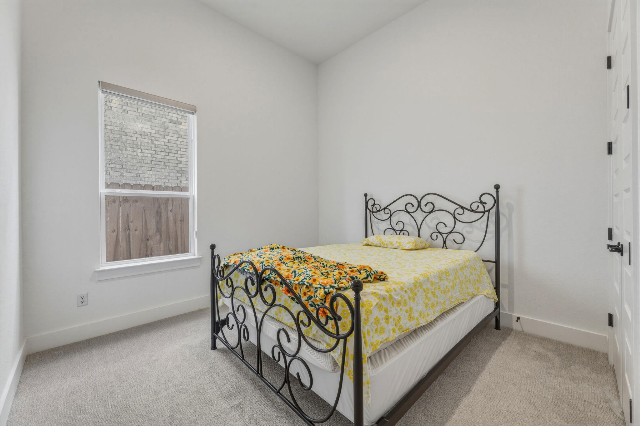 2941 Delaware St, Leander, TX 78641