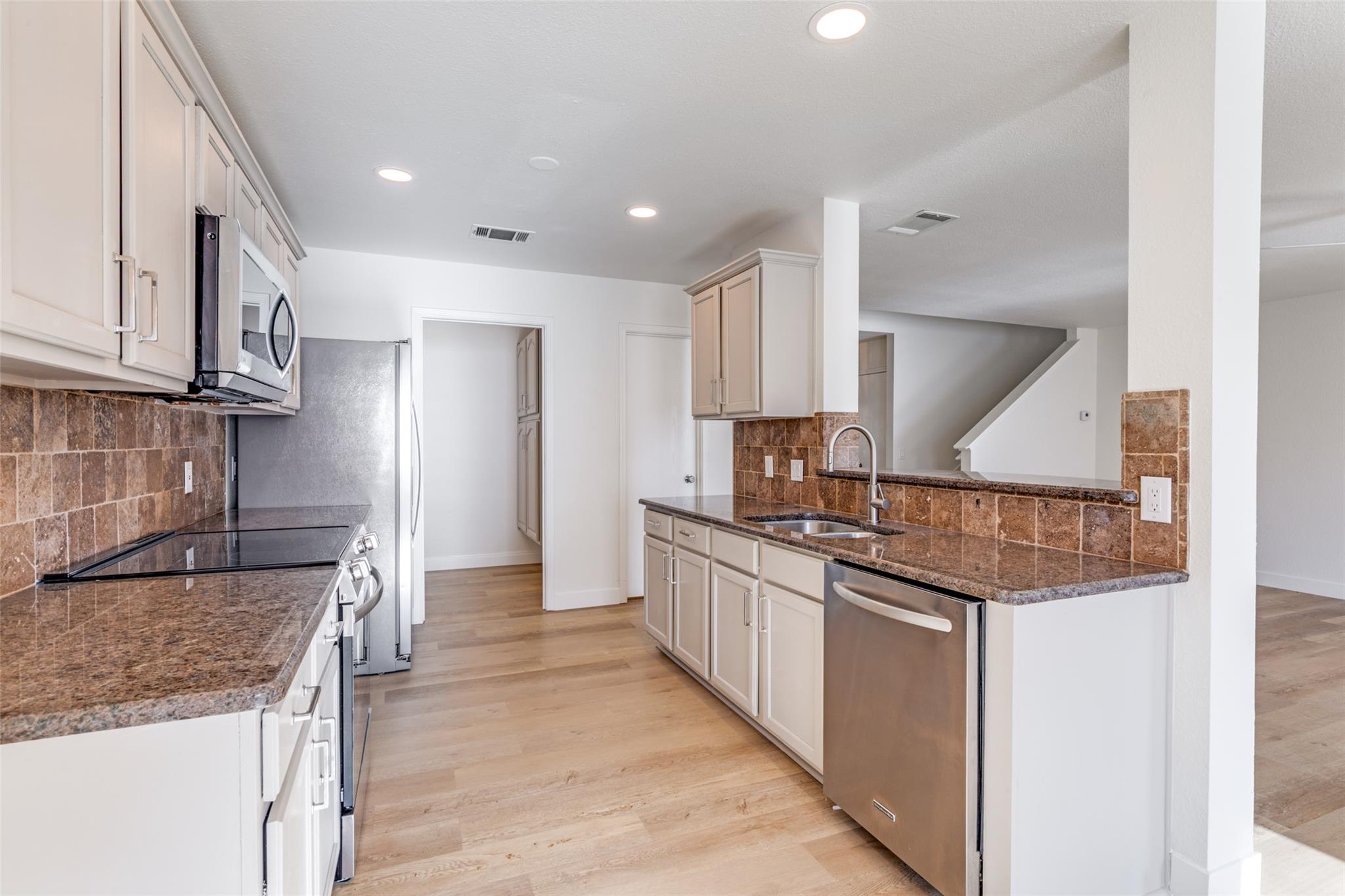 109 Orange Tree Ln, Georgetown, TX 78626