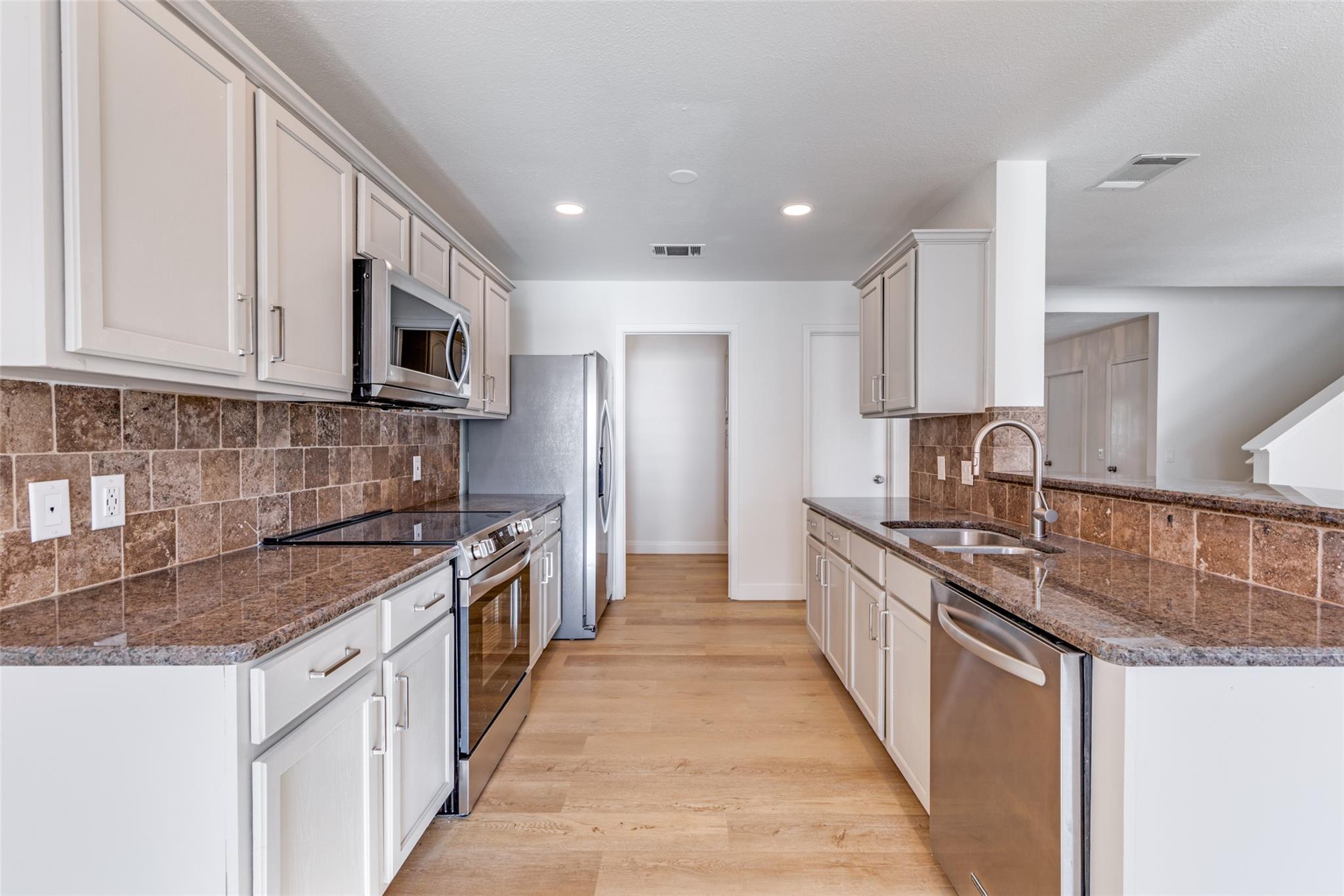 109 Orange Tree Ln, Georgetown, TX 78626