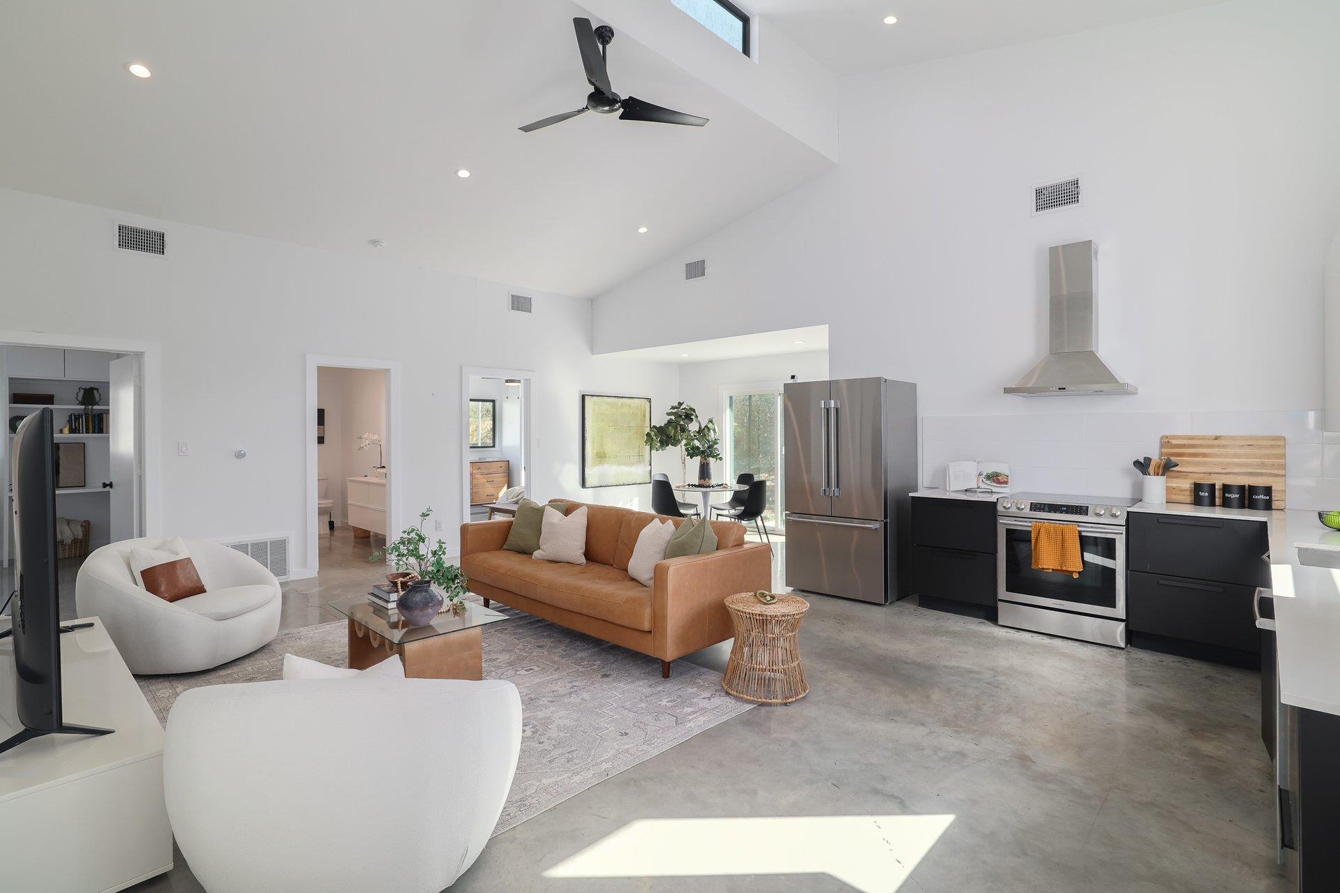 1310 Green St, Lockhart, TX 78644