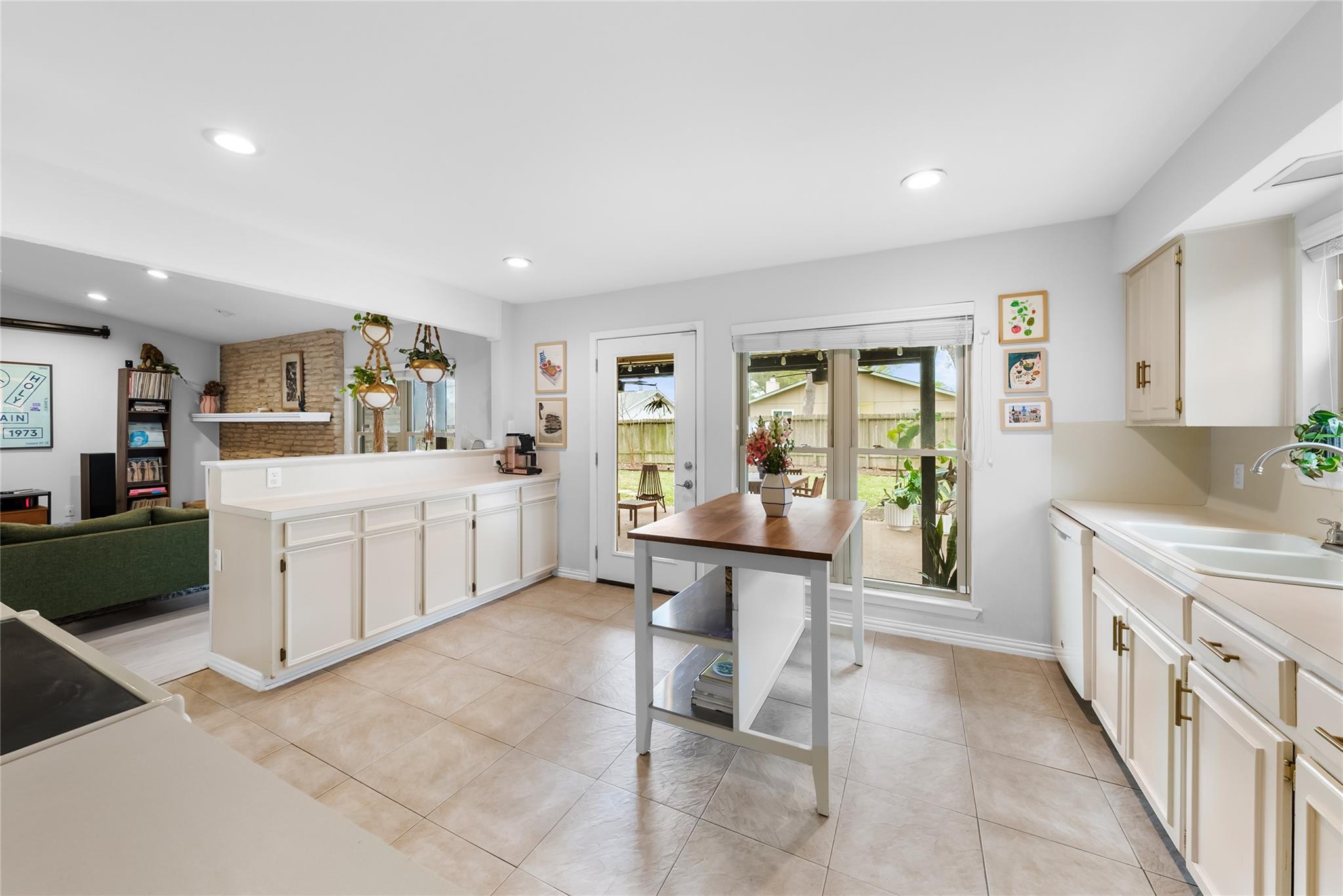 2509 Redleaf Ln, Austin, TX 78745