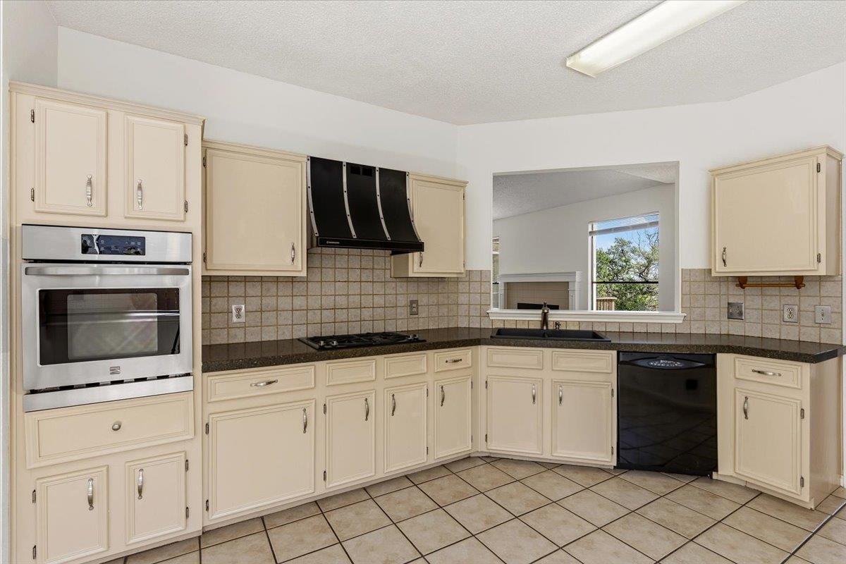 11101 Grapevine Ln, Austin, TX 78759