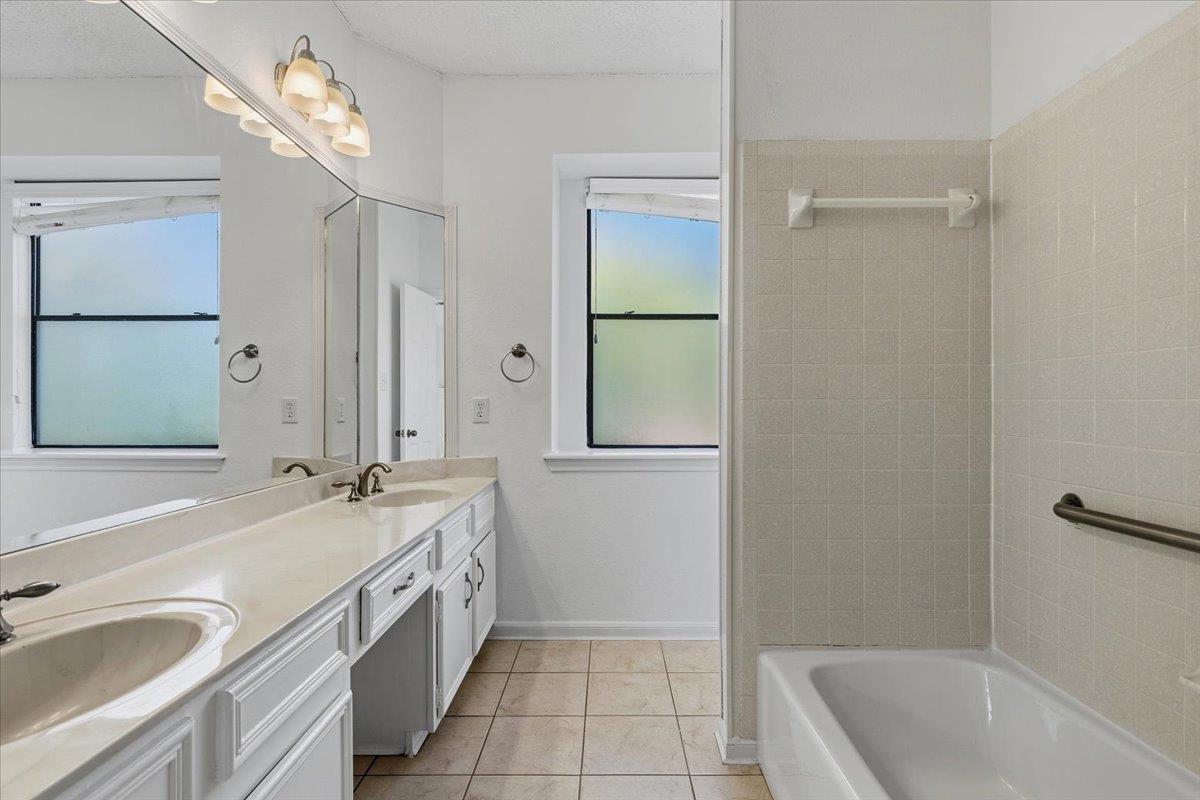 11101 Grapevine Ln, Austin, TX 78759