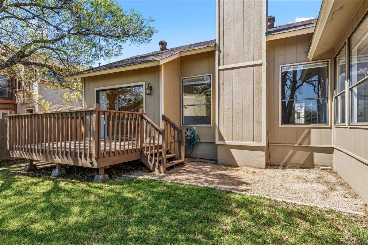 11101 Grapevine Ln, Austin, TX 78759