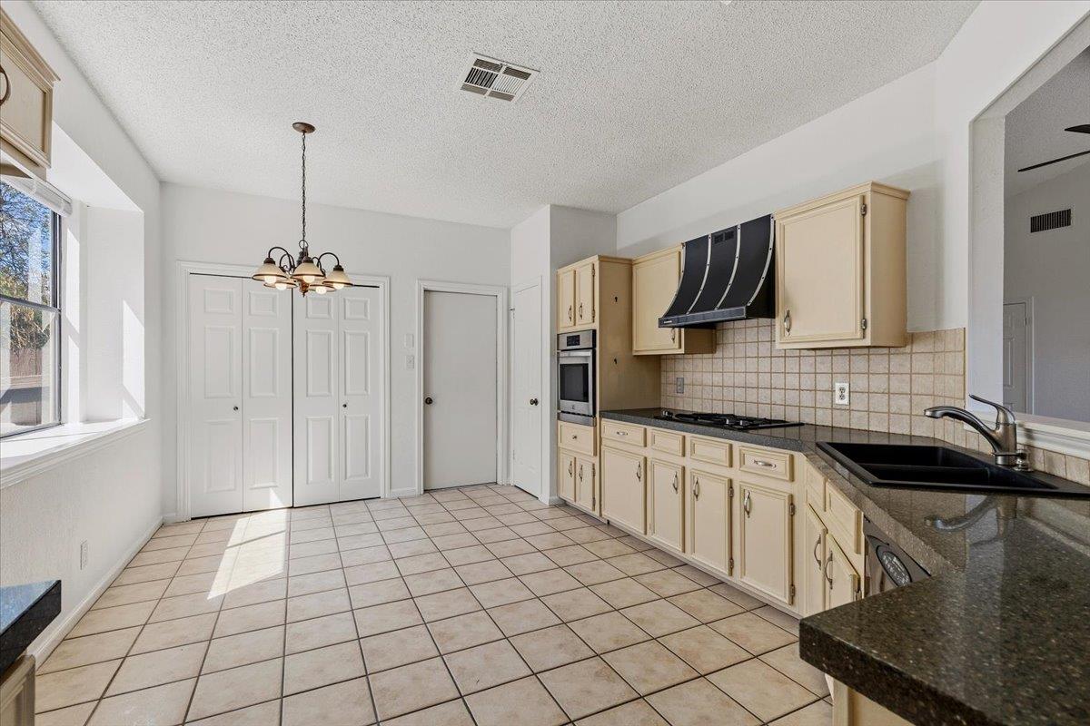 11101 Grapevine Ln, Austin, TX 78759