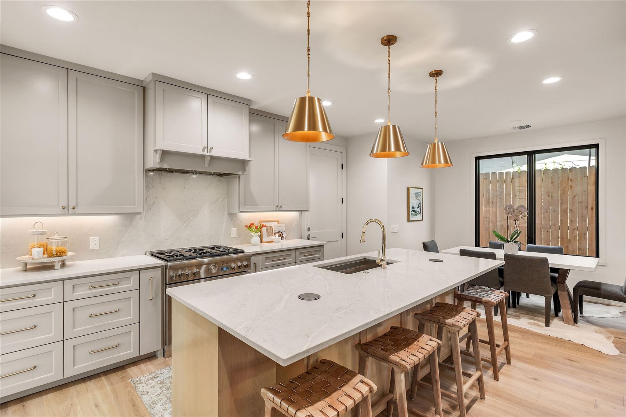 3008 W 50th St, Austin, TX 78731