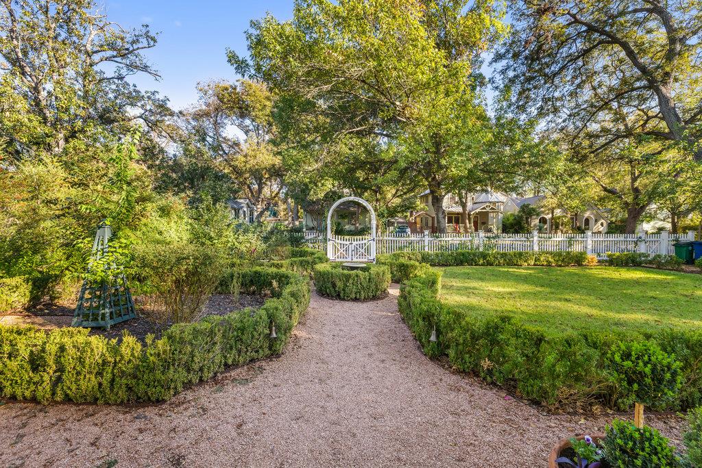 4104 Avenue F, Austin, TX 78751