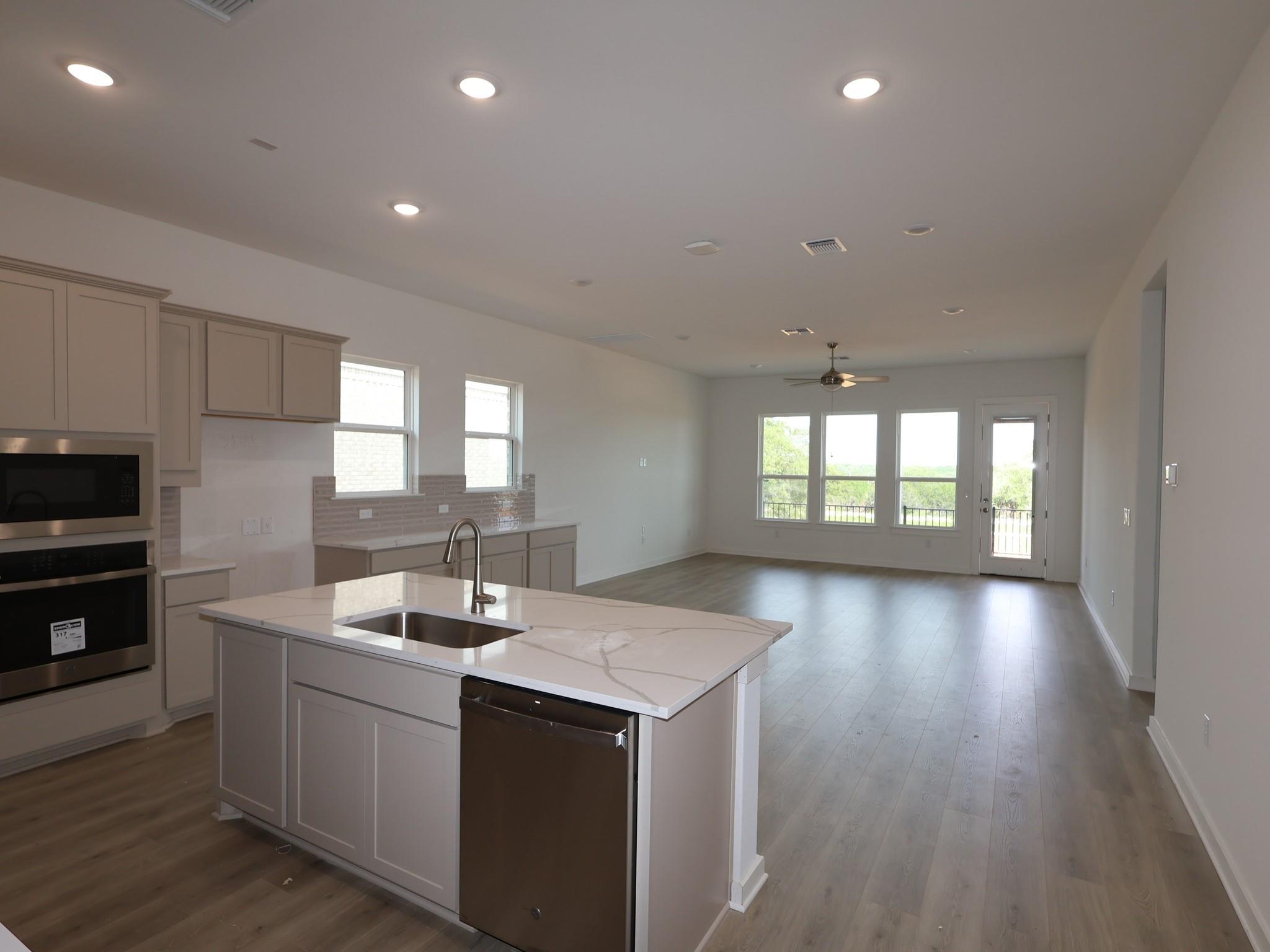 820 Purmela St, Leander, TX 78641