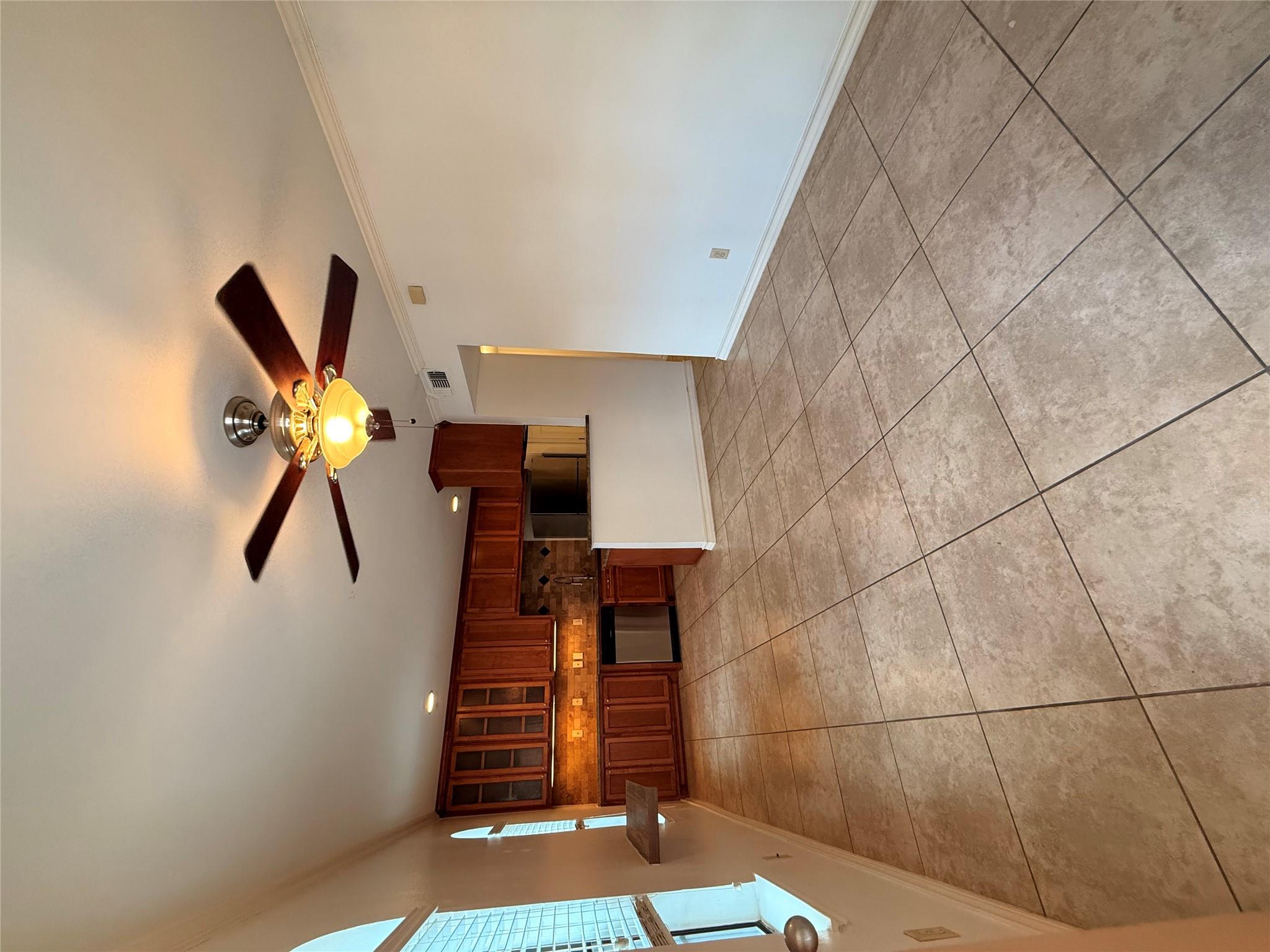 407 E 45th St # 104, Austin, TX 78751