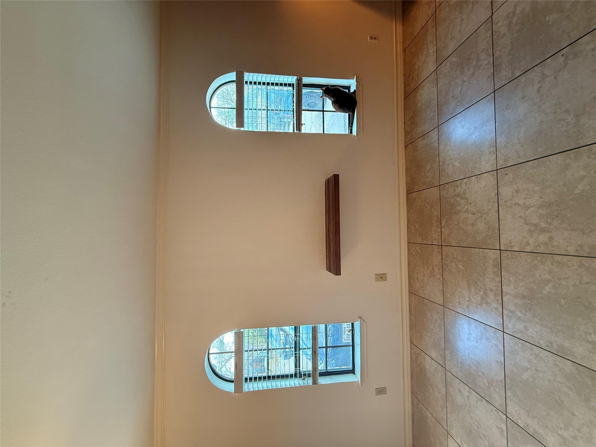 407 E 45th St # 104, Austin, TX 78751