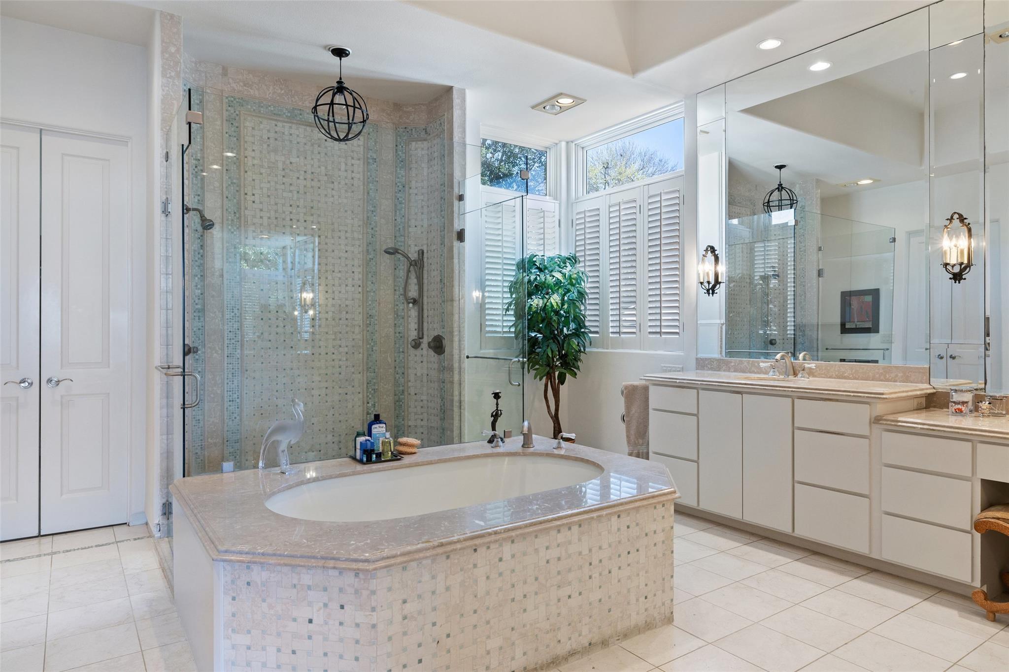 715 Cutlass, Lakeway, TX 78734