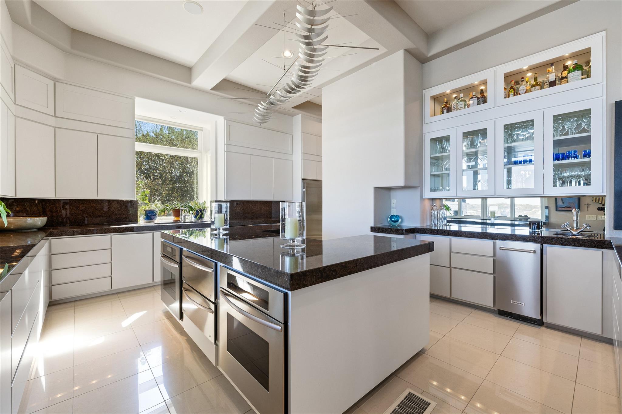 715 Cutlass, Lakeway, TX 78734