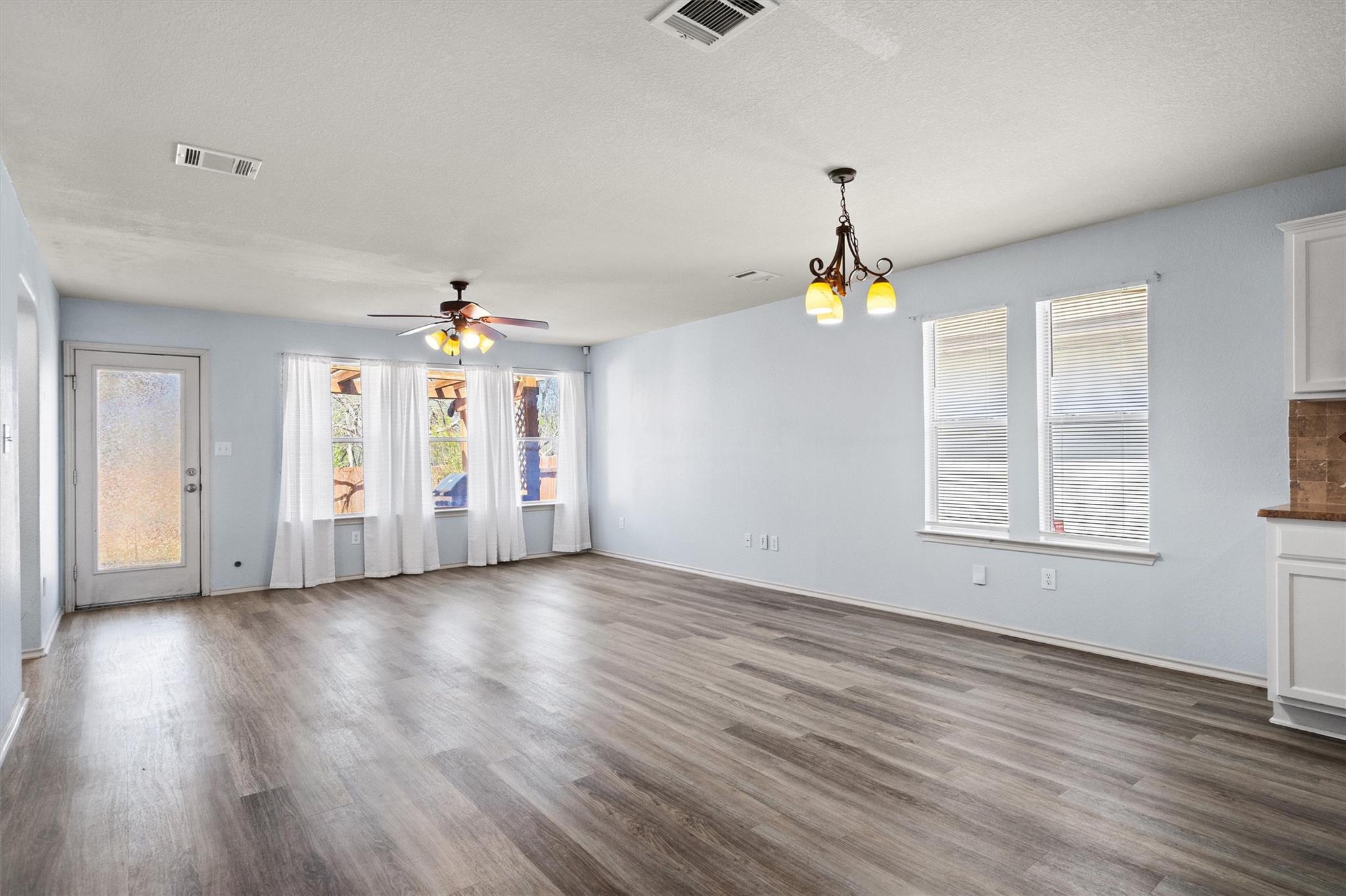 510 Red Tails Dr NE, Austin, TX 78725