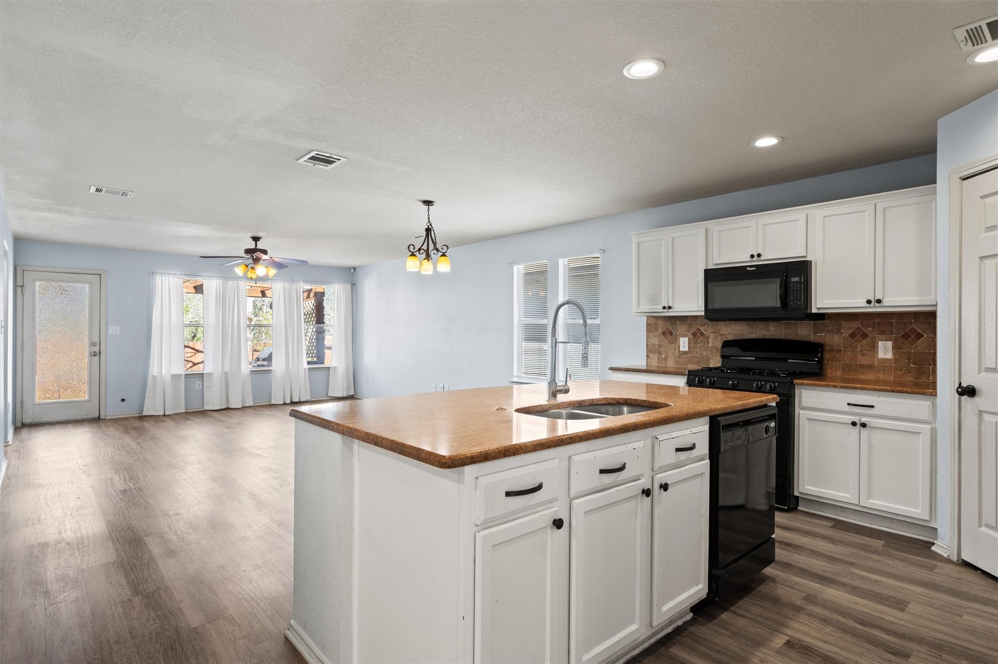 510 Red Tails Dr NE, Austin, TX 78725