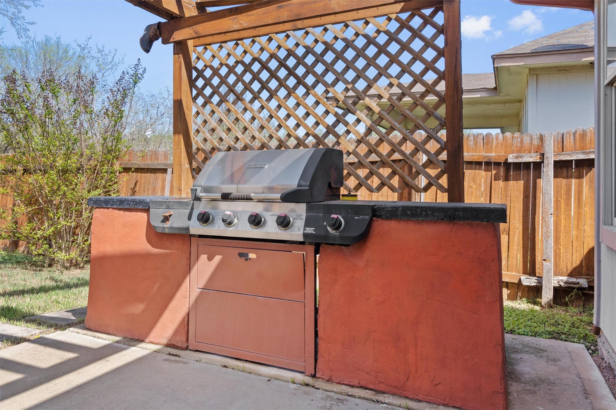 510 Red Tails Dr NE, Austin, TX 78725