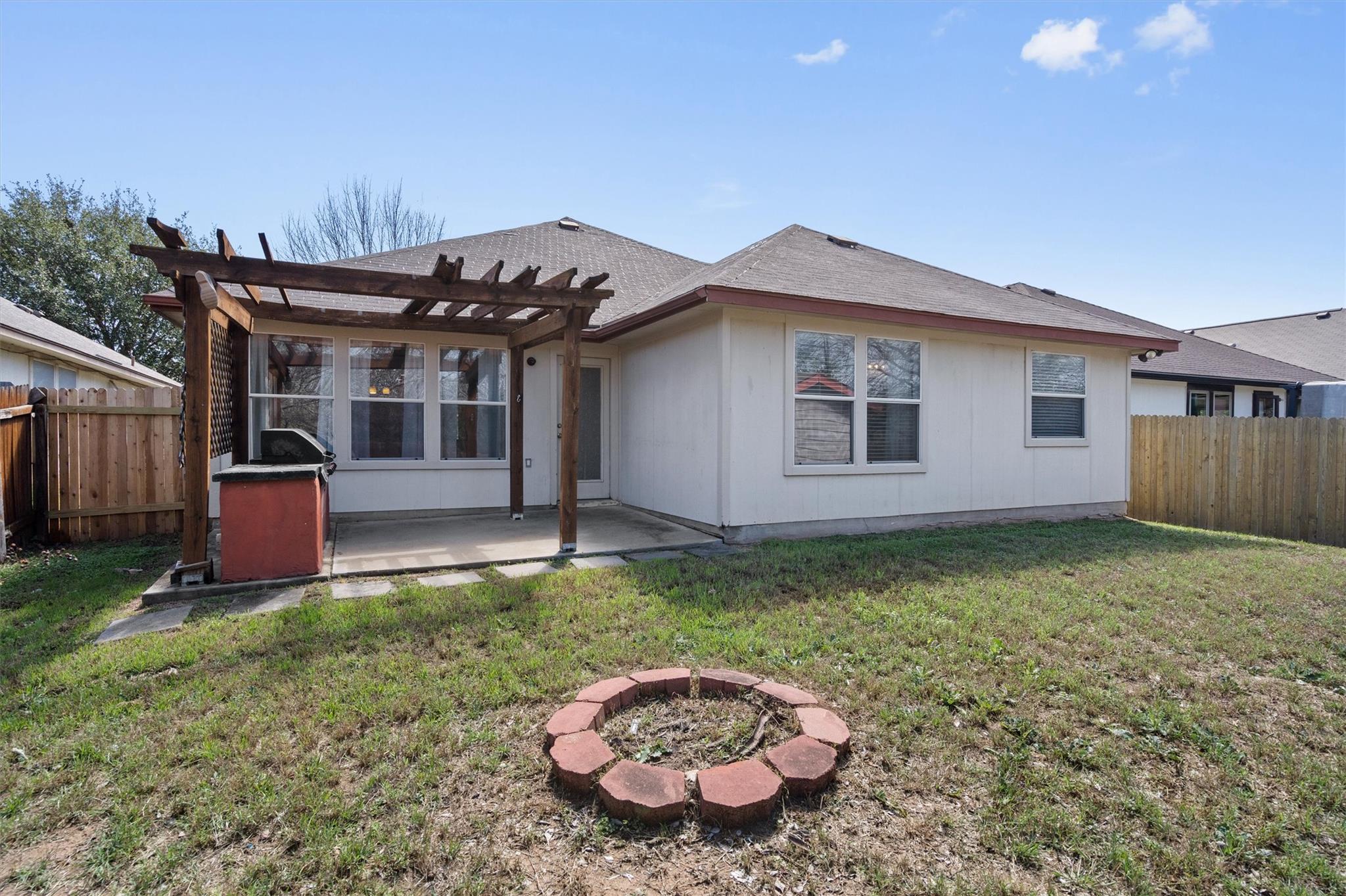 510 Red Tails Dr NE, Austin, TX 78725