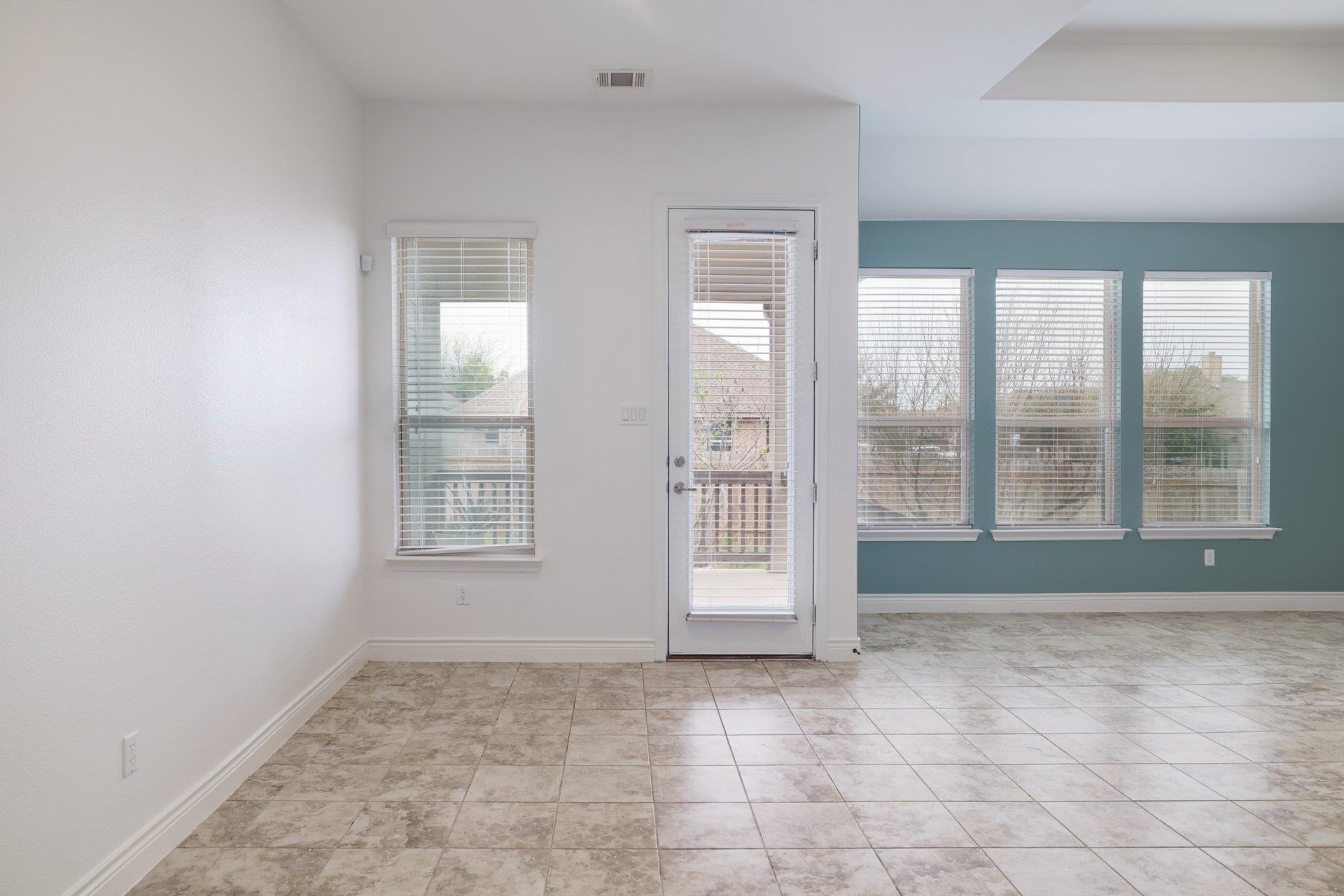 100 Kirkhill Cv, Hutto, TX 78634