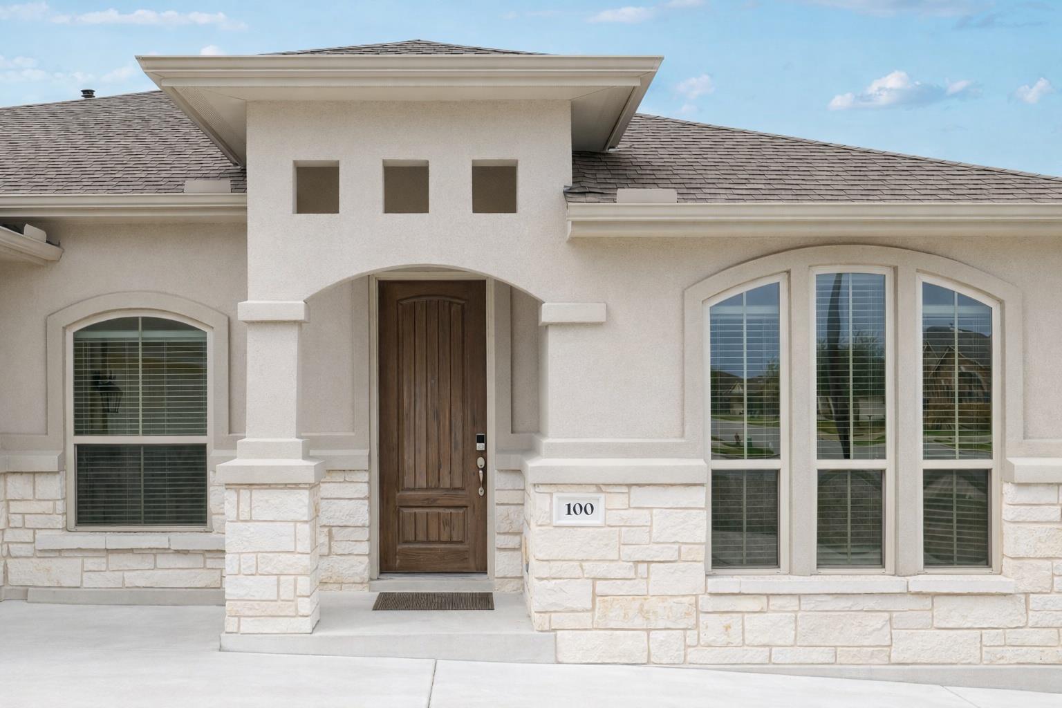 100 Kirkhill Cv, Hutto, TX 78634