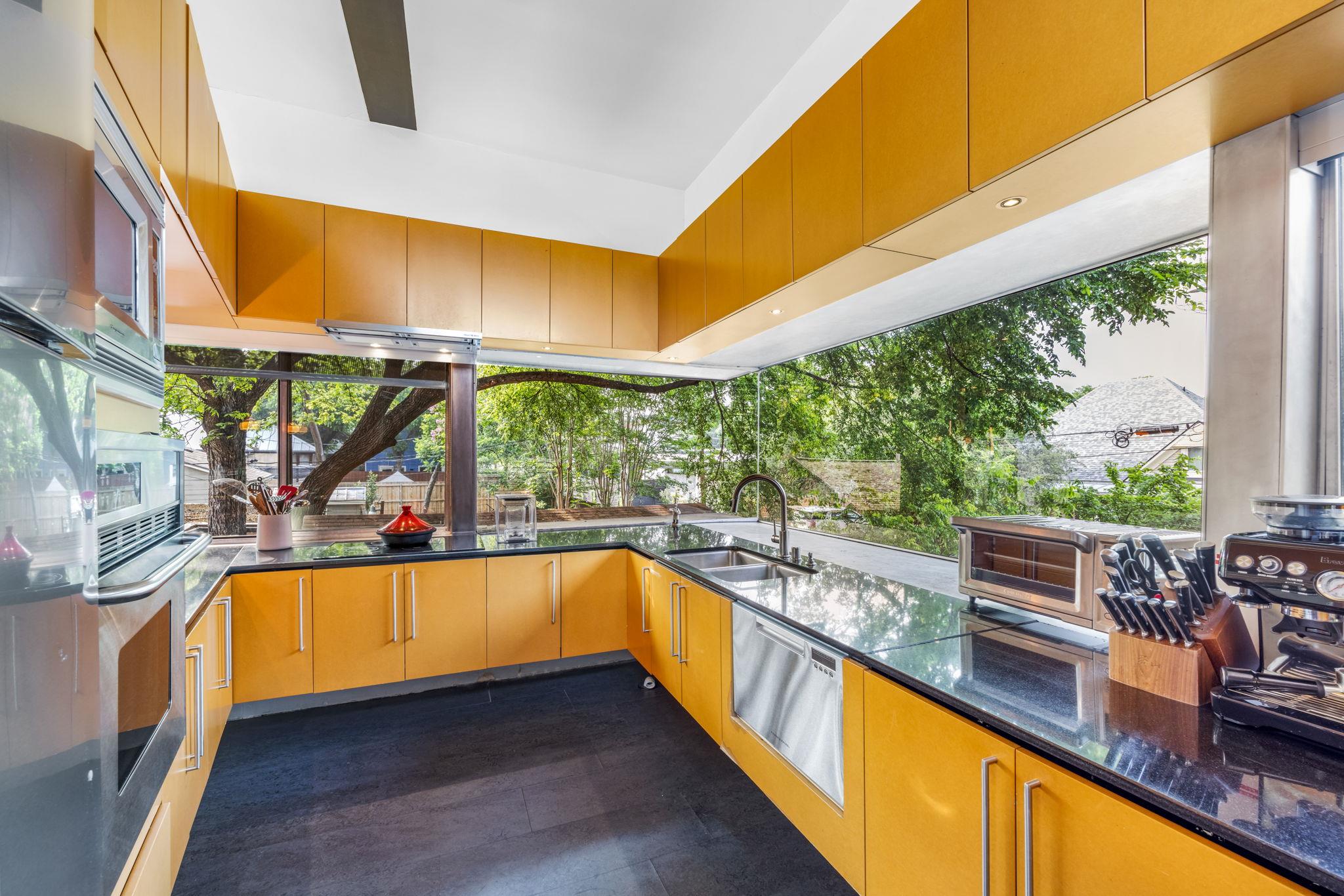 704 W Live Oak St, Austin, TX 78704