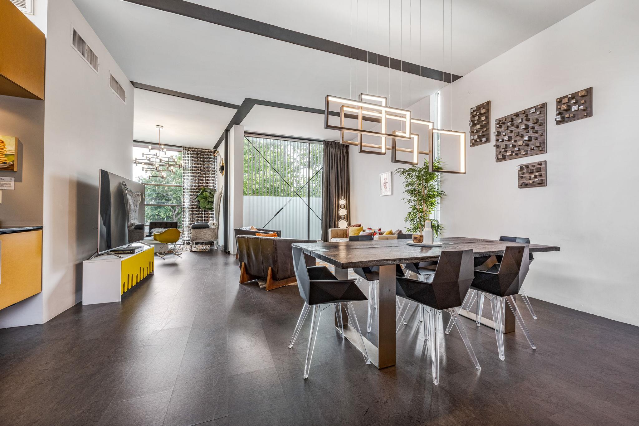 704 W Live Oak St, Austin, TX 78704