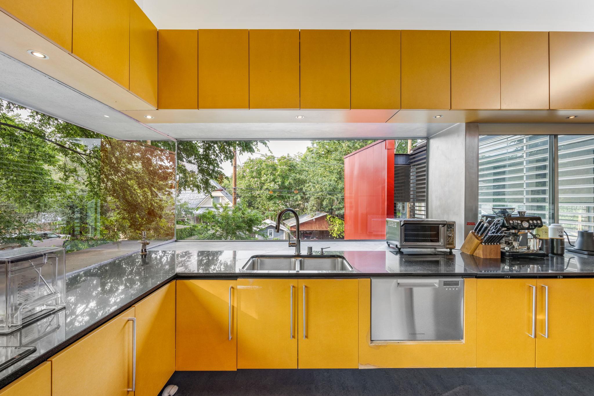 704 W Live Oak St, Austin, TX 78704