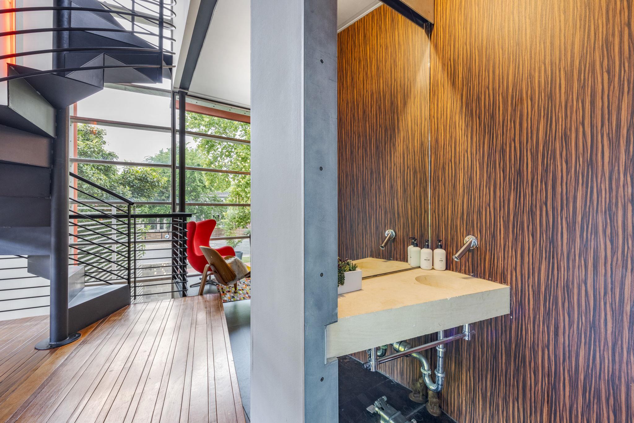 704 W Live Oak St, Austin, TX 78704