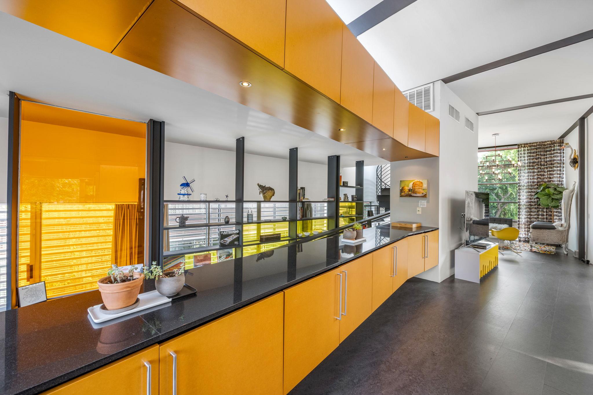 704 W Live Oak St, Austin, TX 78704