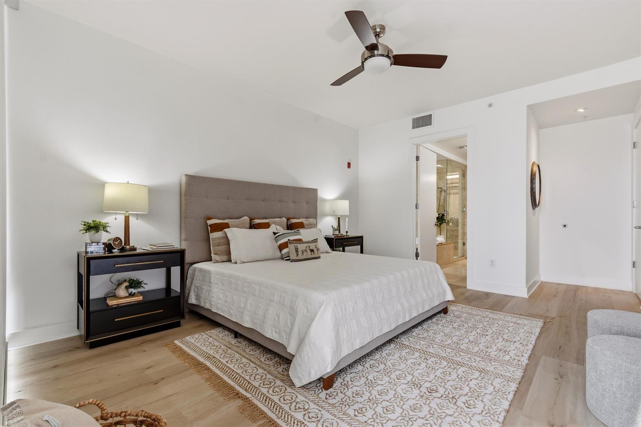 210 Lee Barton Dr # 517, Austin, TX 78704