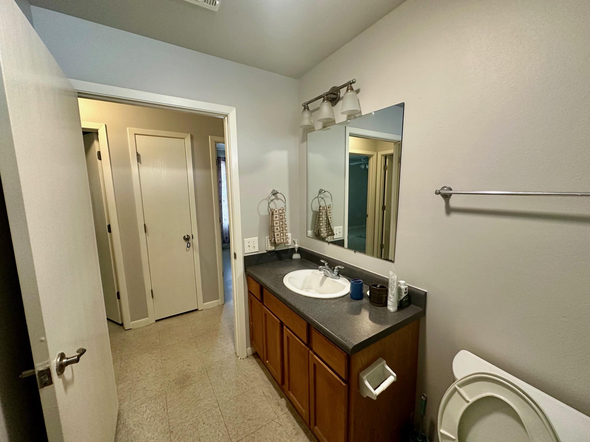 6401 Sandshof Dr, Austin, TX 78724